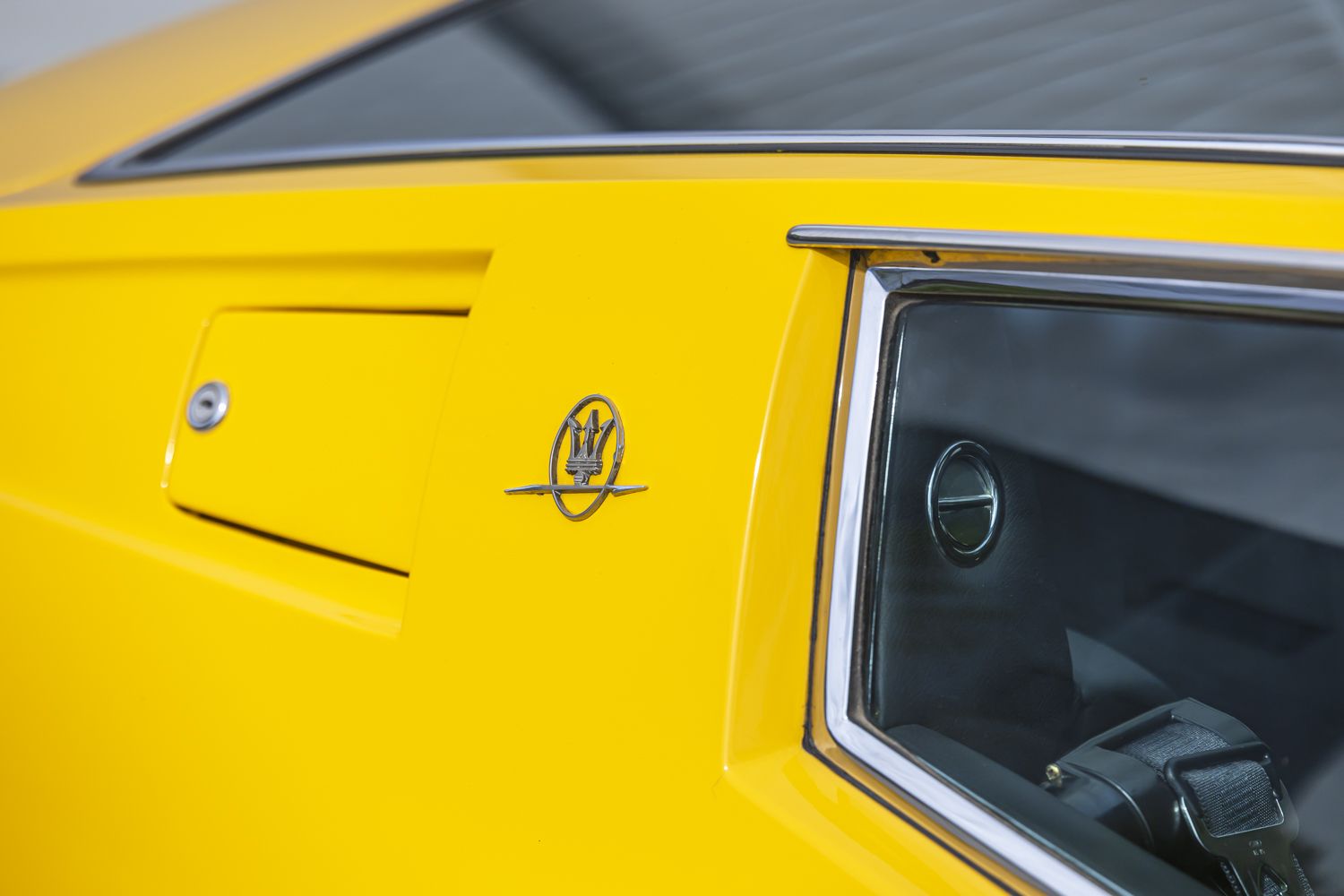 low_Maserati Ghibli yellow_22