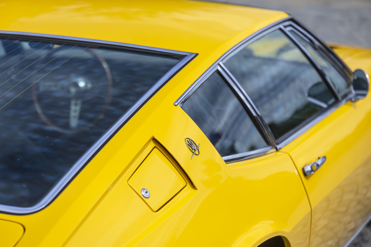 low_Maserati Ghibli yellow_30