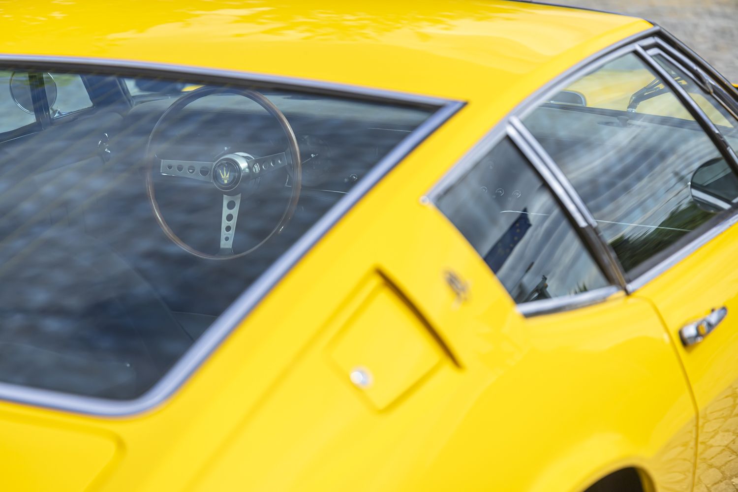 low_Maserati Ghibli yellow_31