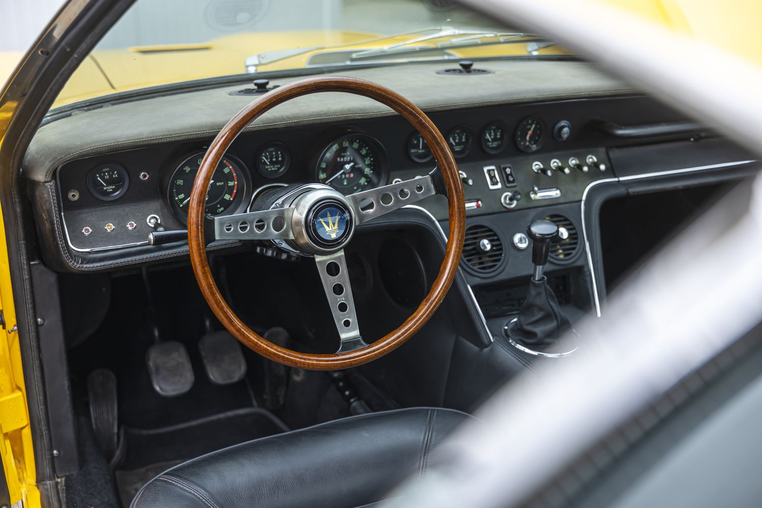 low_Maserati Ghibli yellow_75