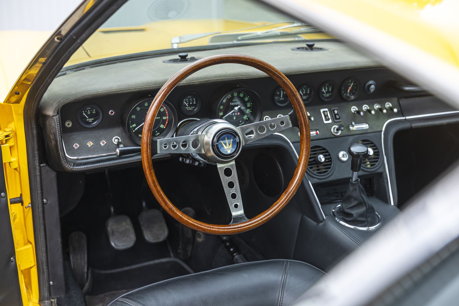 low_Maserati Ghibli yellow_77