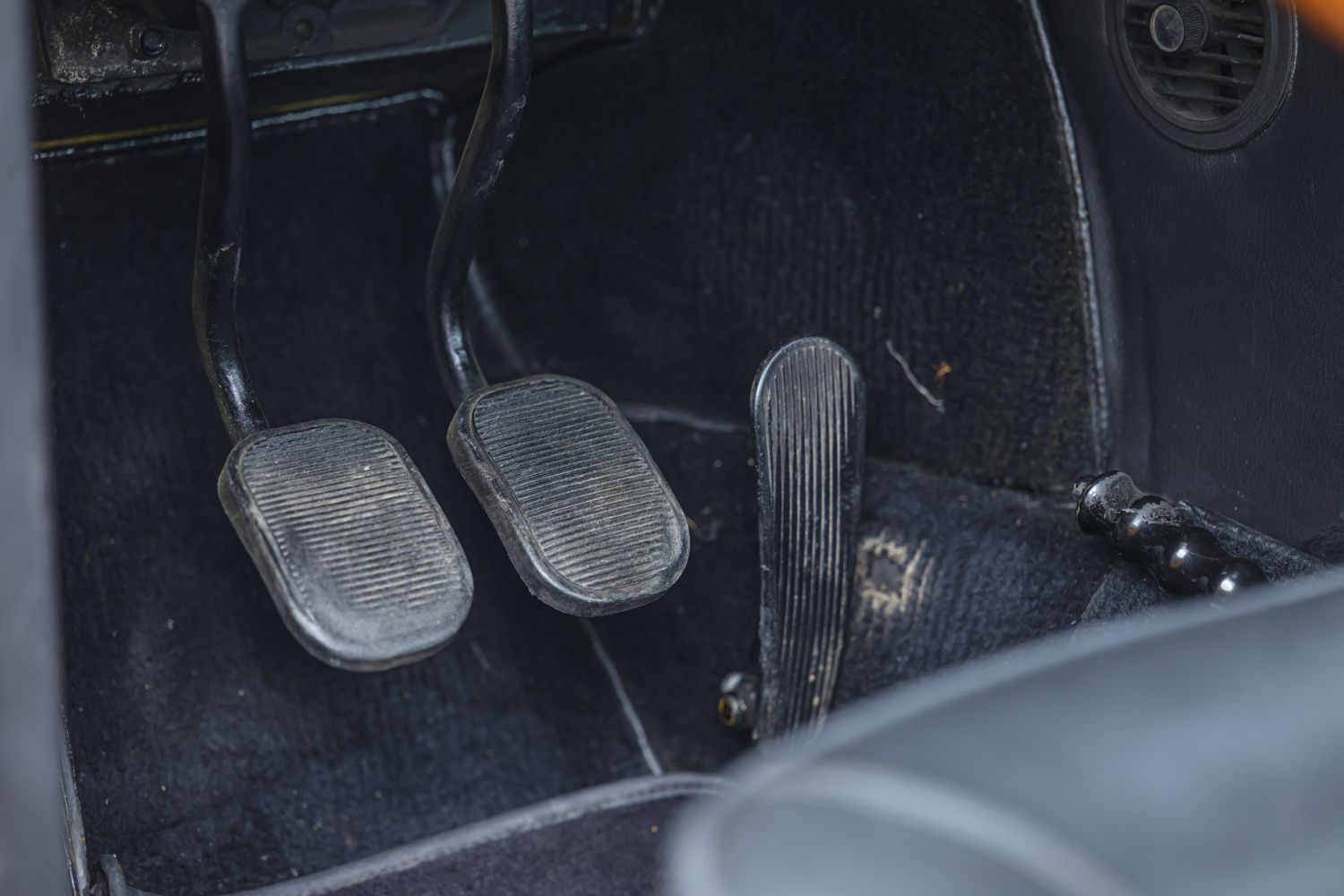 low_Maserati Ghibli yellow_83