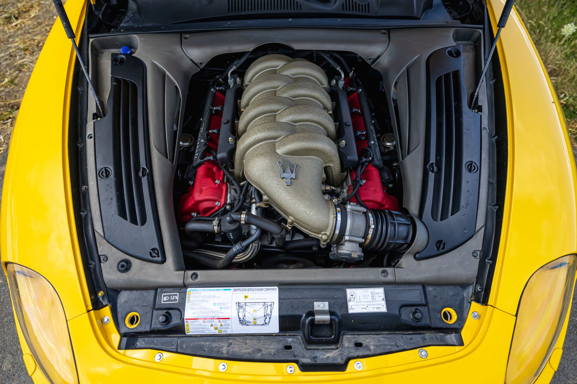 Low Maserati Spyder_14.JPG