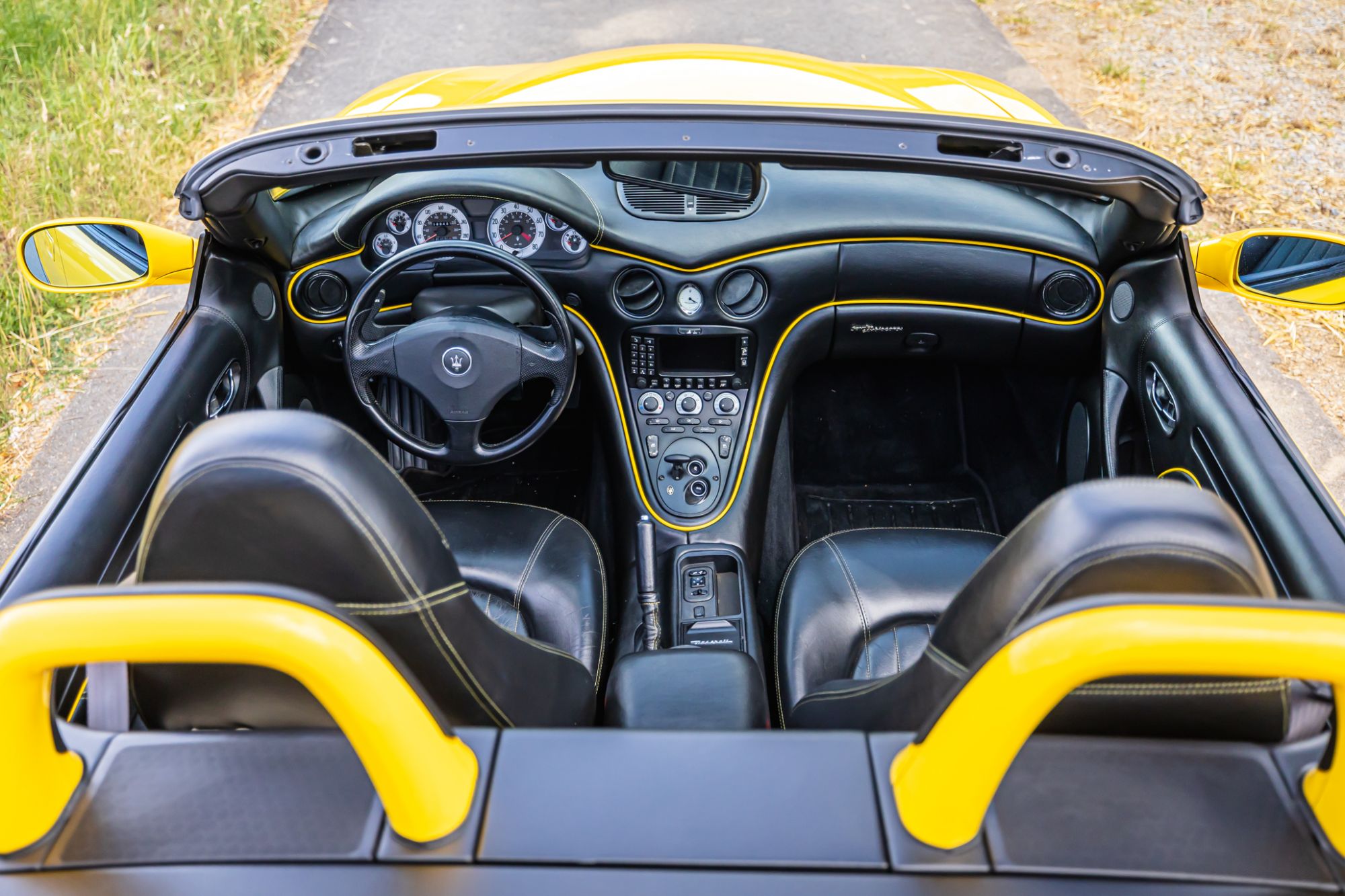 Low Maserati Spyder_2.JPG