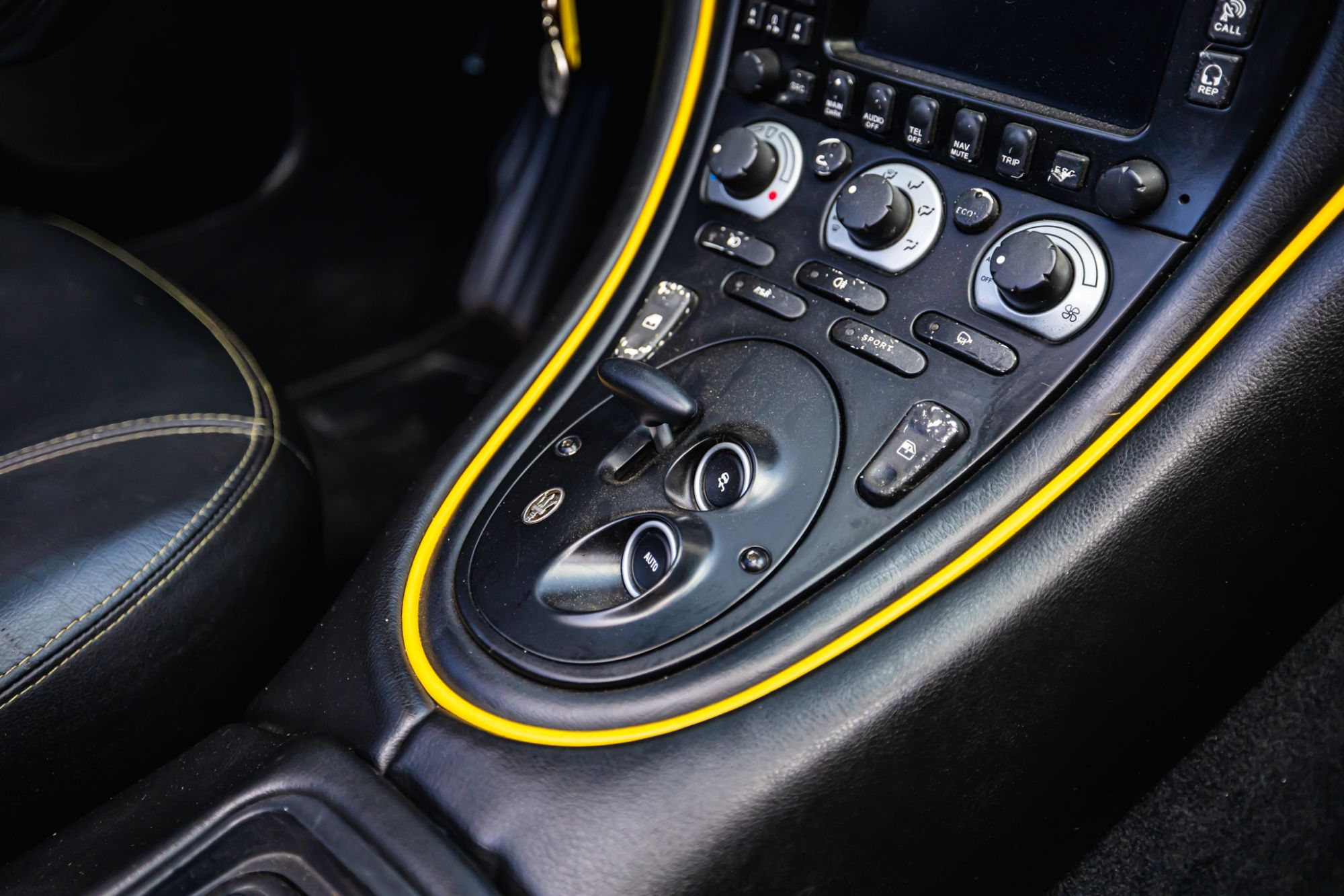 Low Maserati Spyder_4.JPG