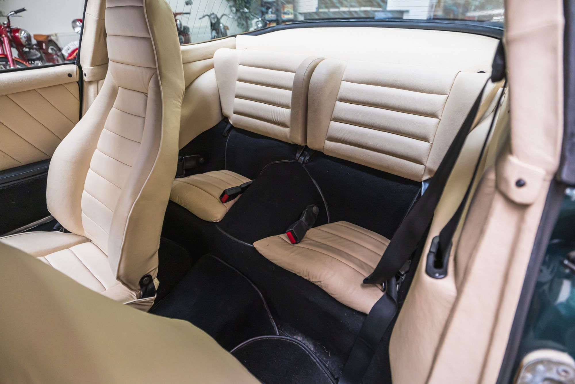 _LOW_Porsche 911 CS Targa_33.JPG