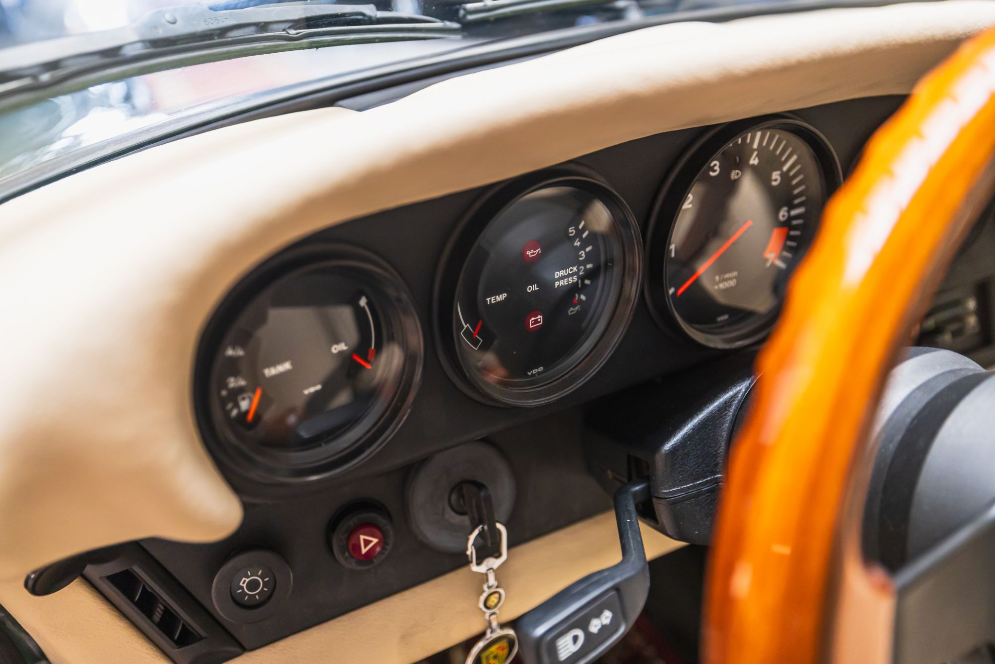 _LOW_Porsche 911 CS Targa_36.JPG