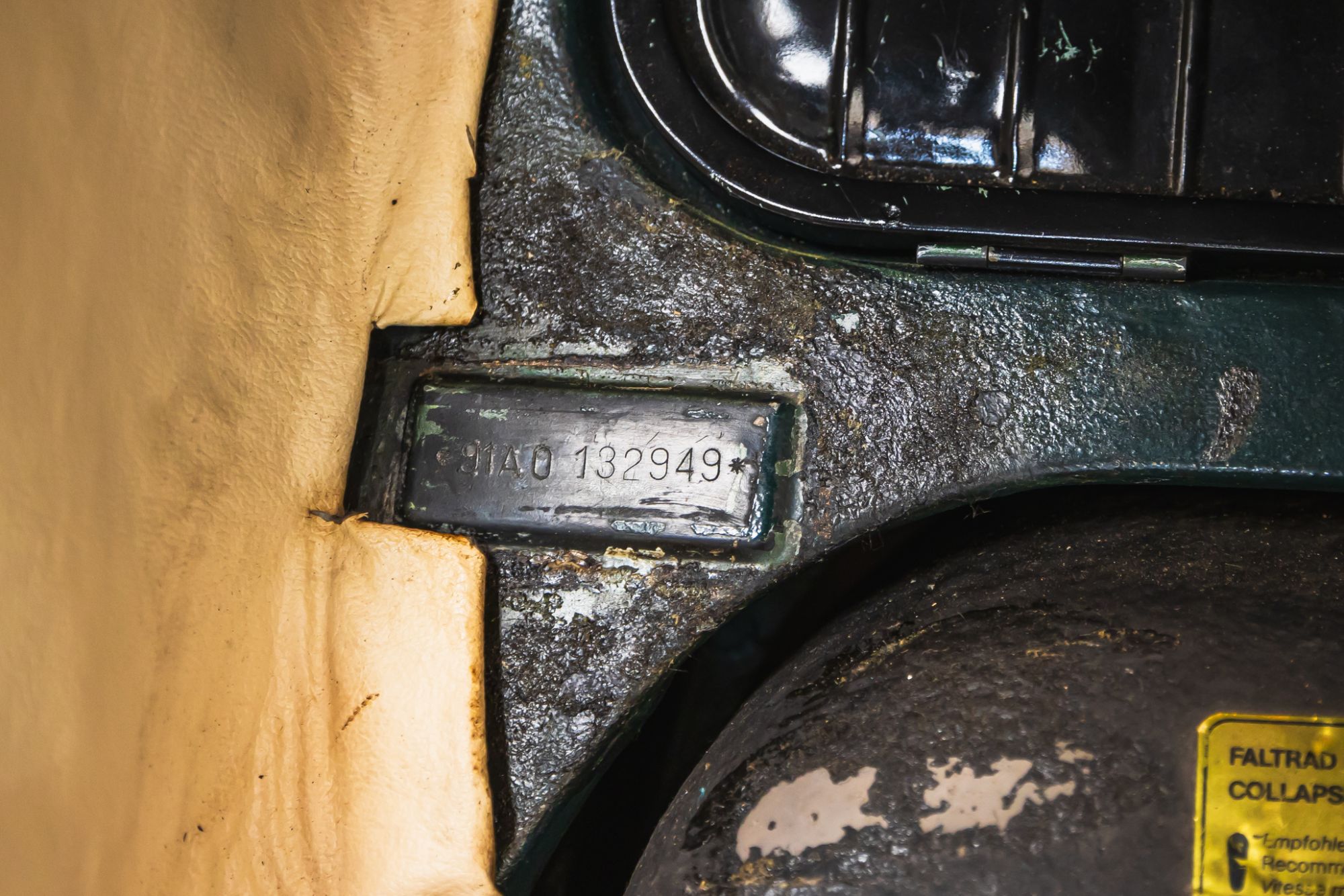 _LOW_Porsche 911 CS Targa_4.JPG