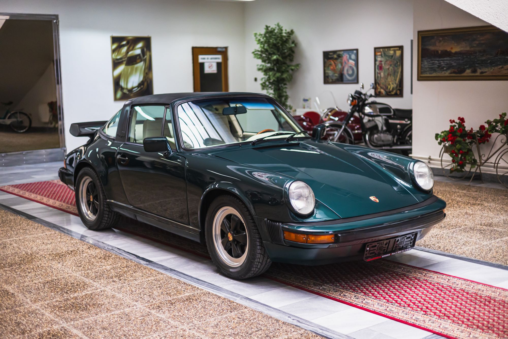 _LOW_Porsche 911 CS Targa_46.JPG