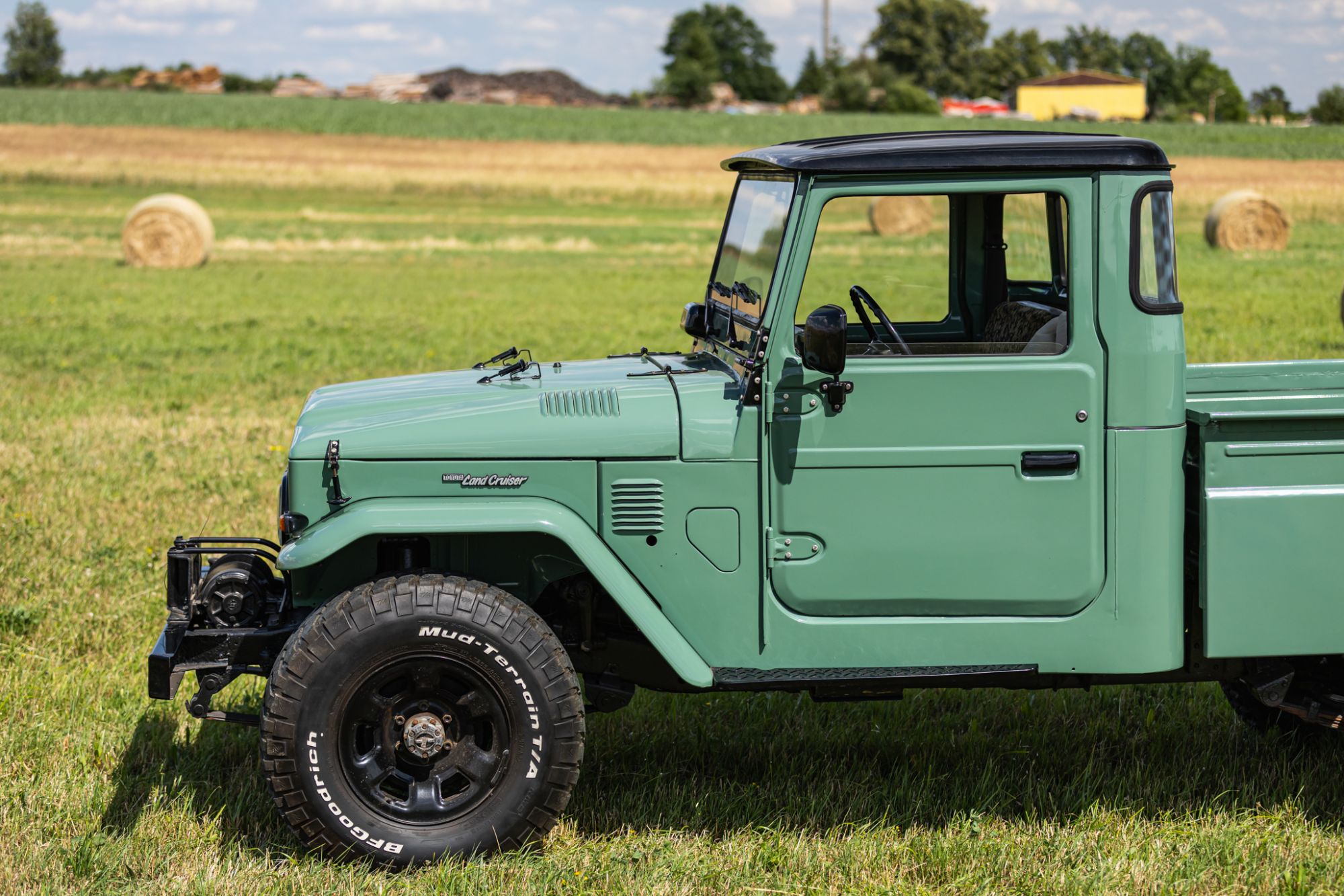 low Toyota LandCruiser pickup_35.JPG