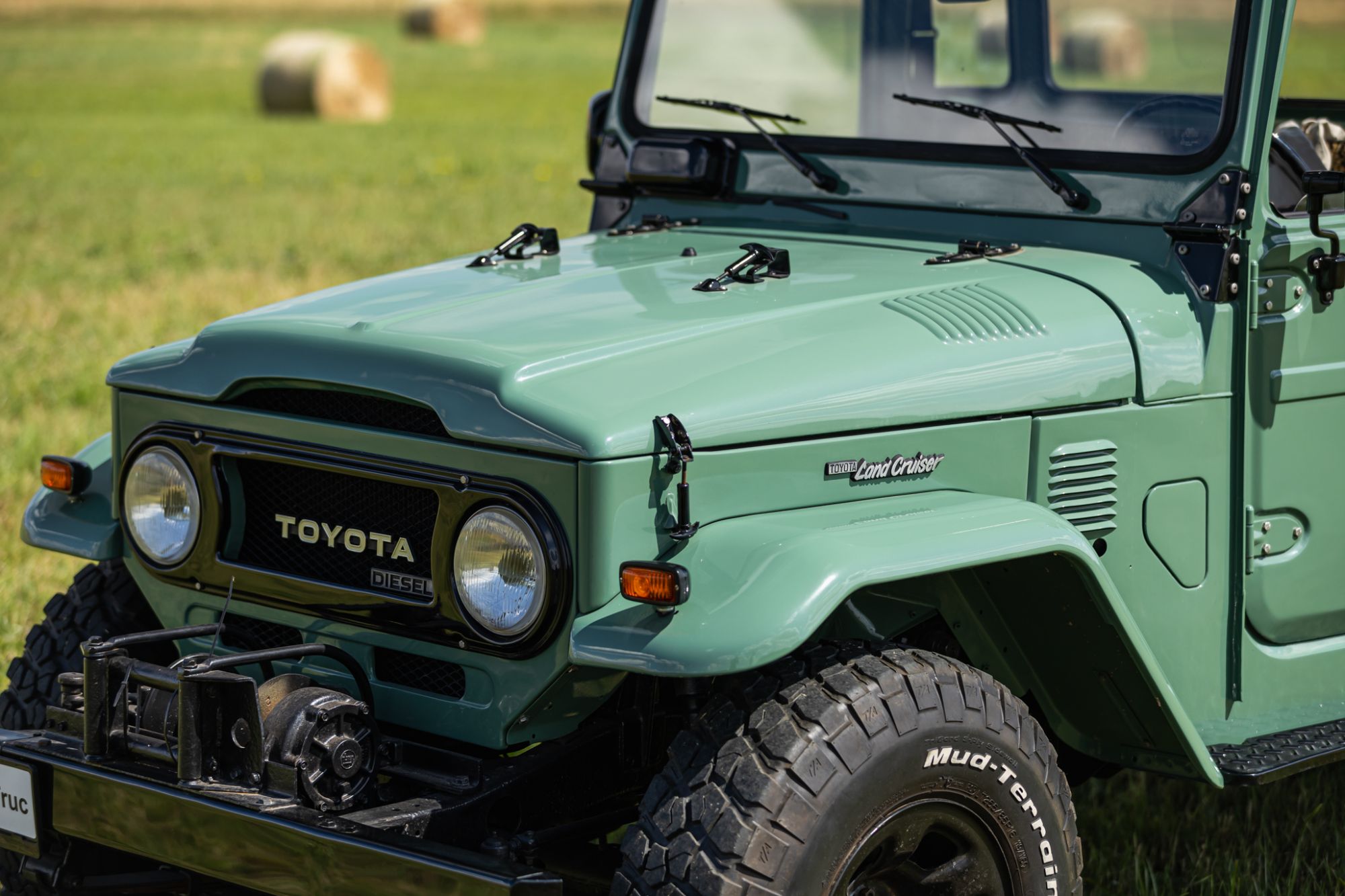 low Toyota LandCruiser pickup_40.JPG