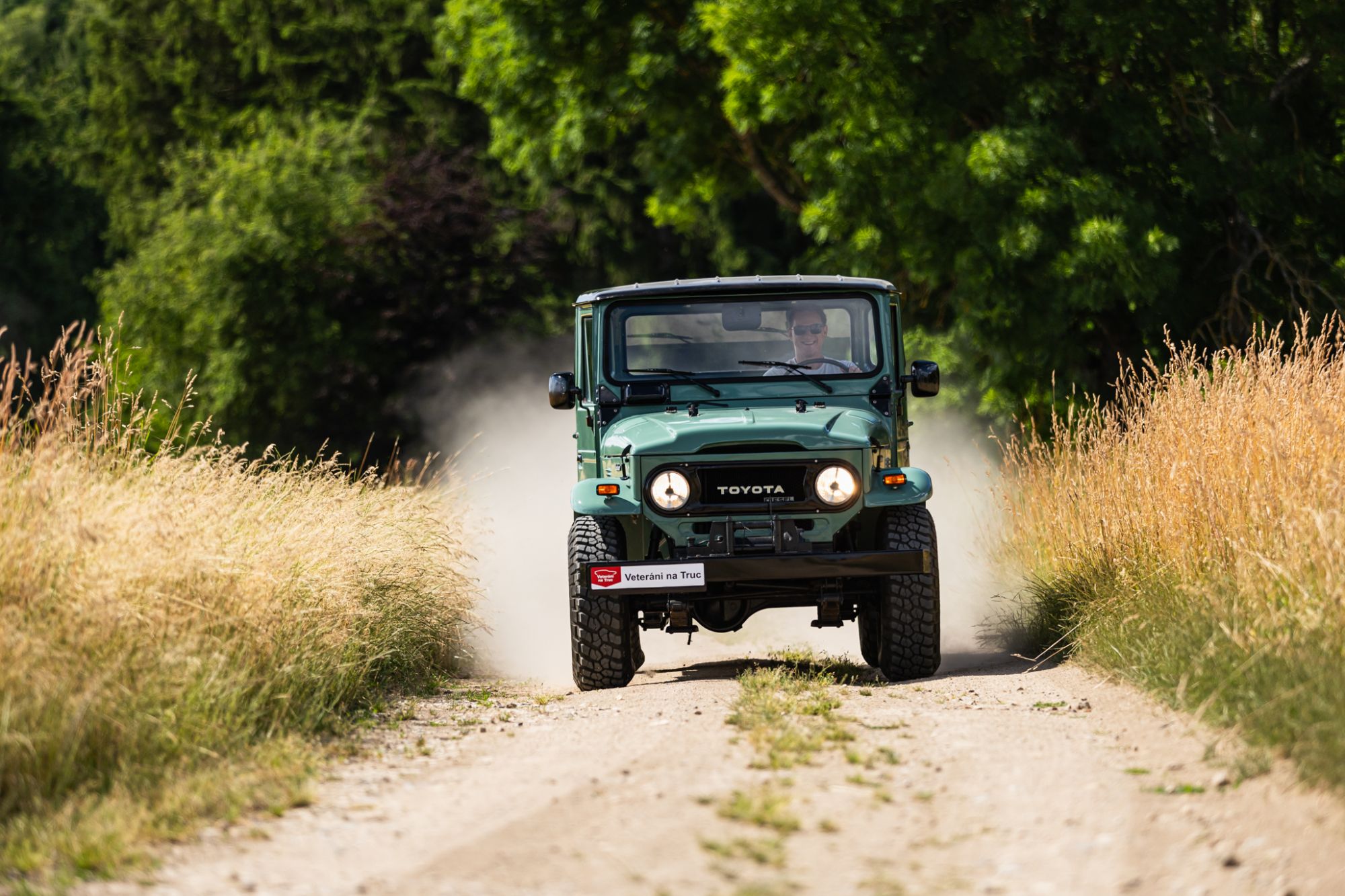 low Toyota LandCruiser pickup_54.JPG