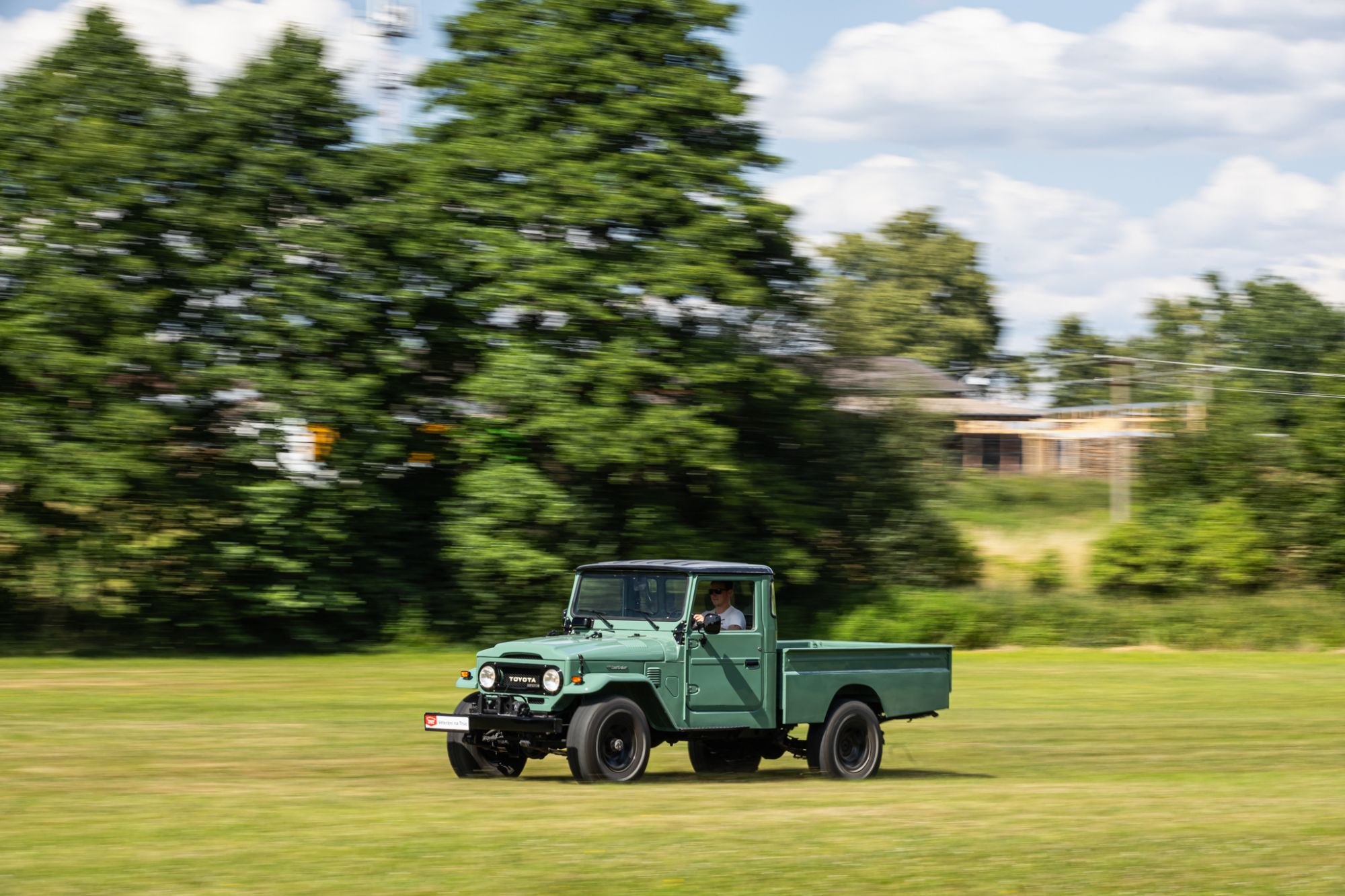 low Toyota LandCruiser pickup_56.JPG