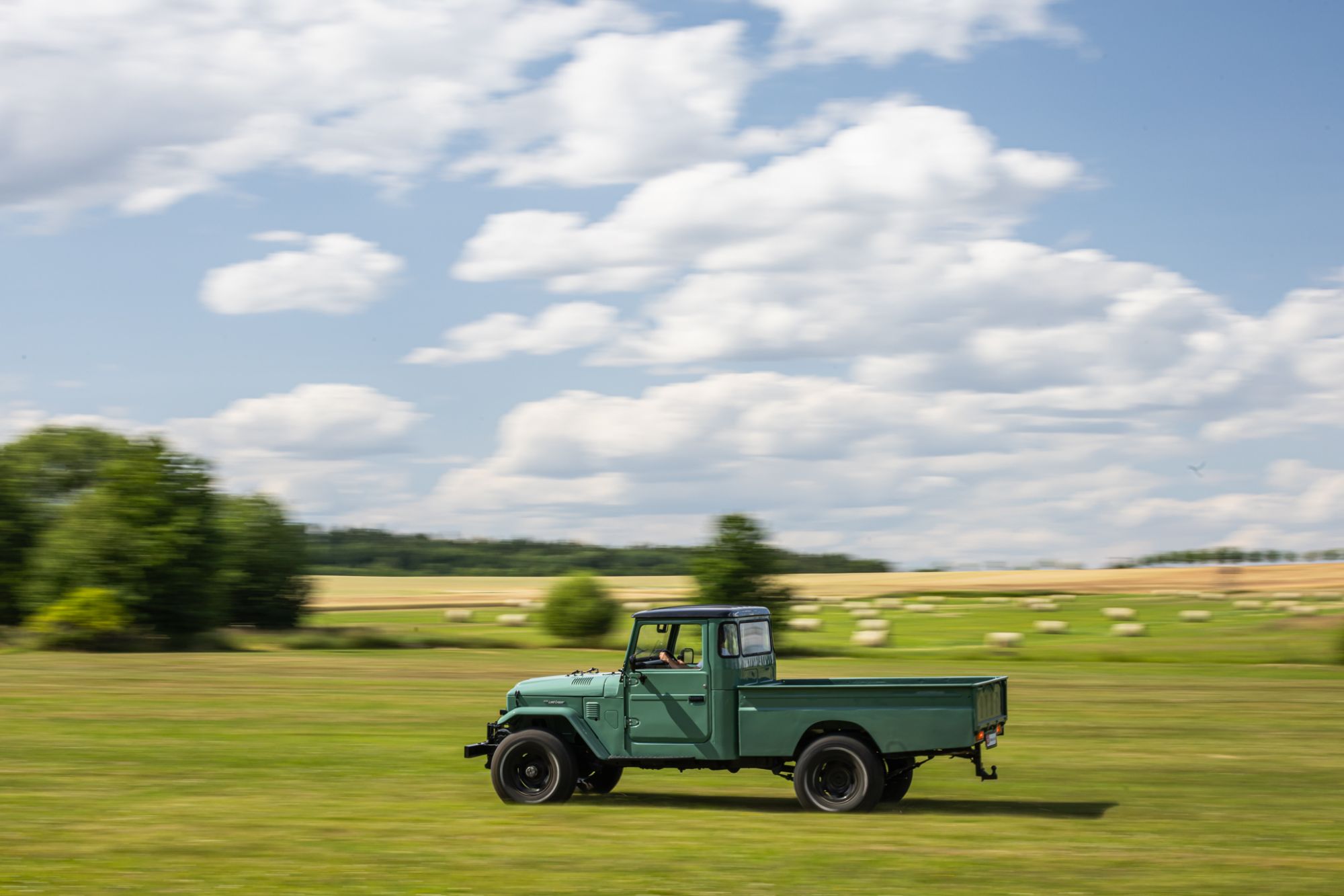 low Toyota LandCruiser pickup_62.JPG