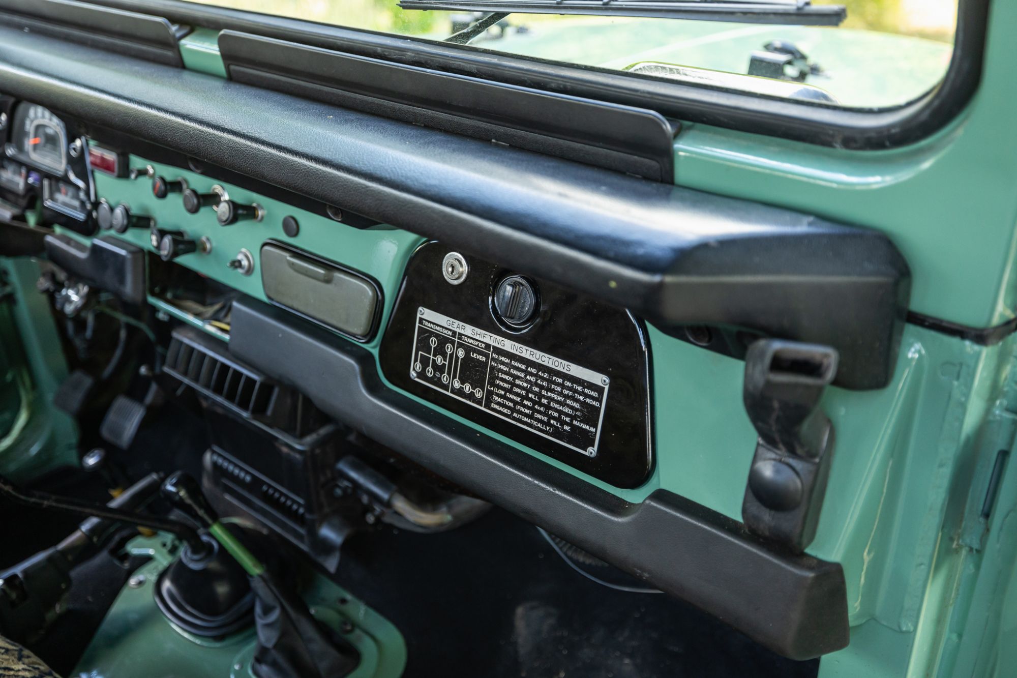 low Toyota LandCruiser pickup_69.JPG