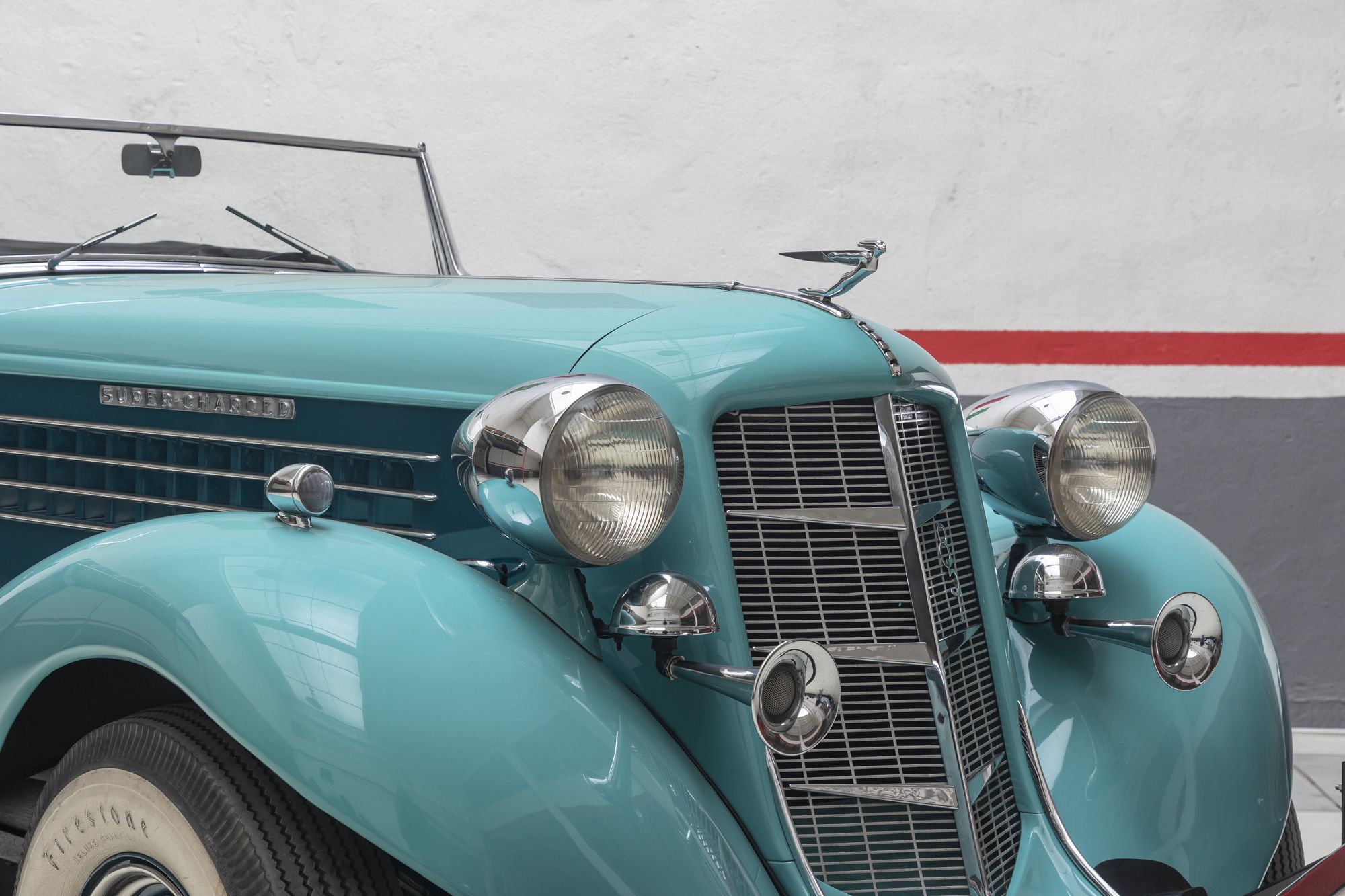 malé Auburn SuperCharger_12.JPG