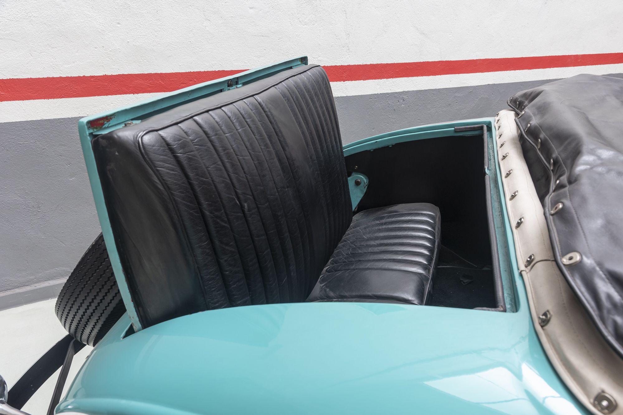 malé Auburn SuperCharger_23.JPG