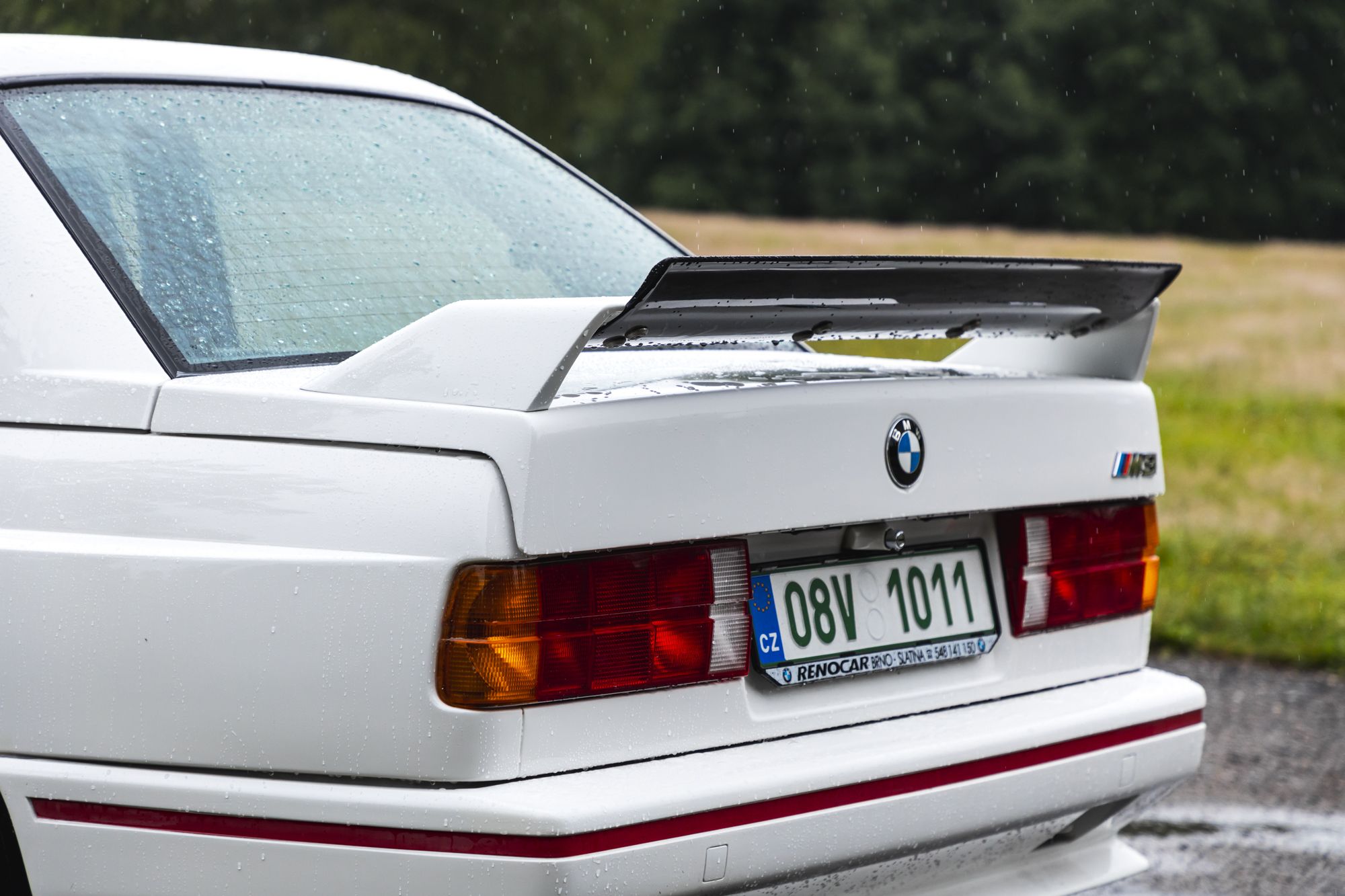 Male_BMW M3 e30 Auctomobile_16