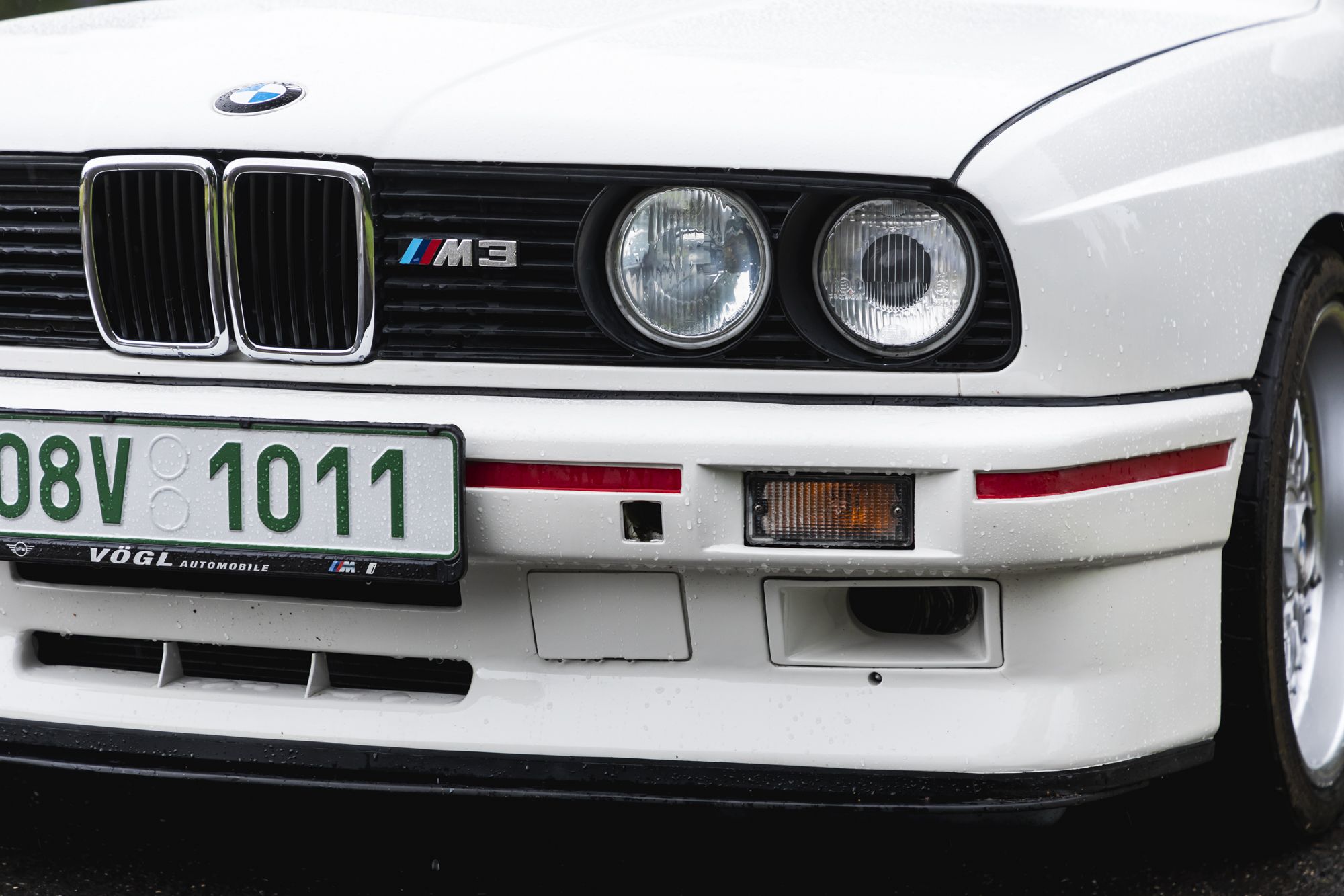 Male_BMW M3 e30 Auctomobile_21