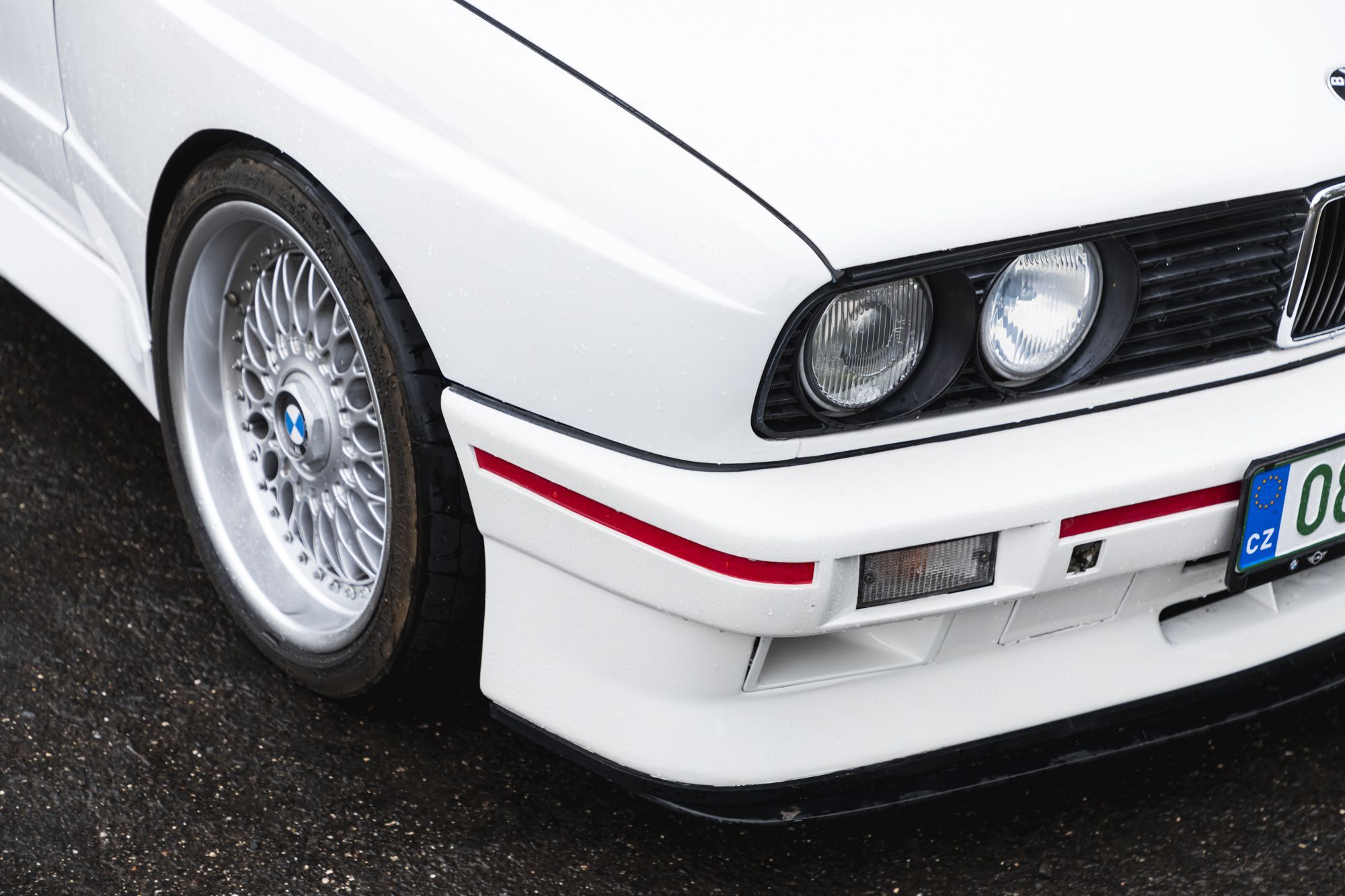 male-bmw-m3-e30-auctomobile-25.jpg