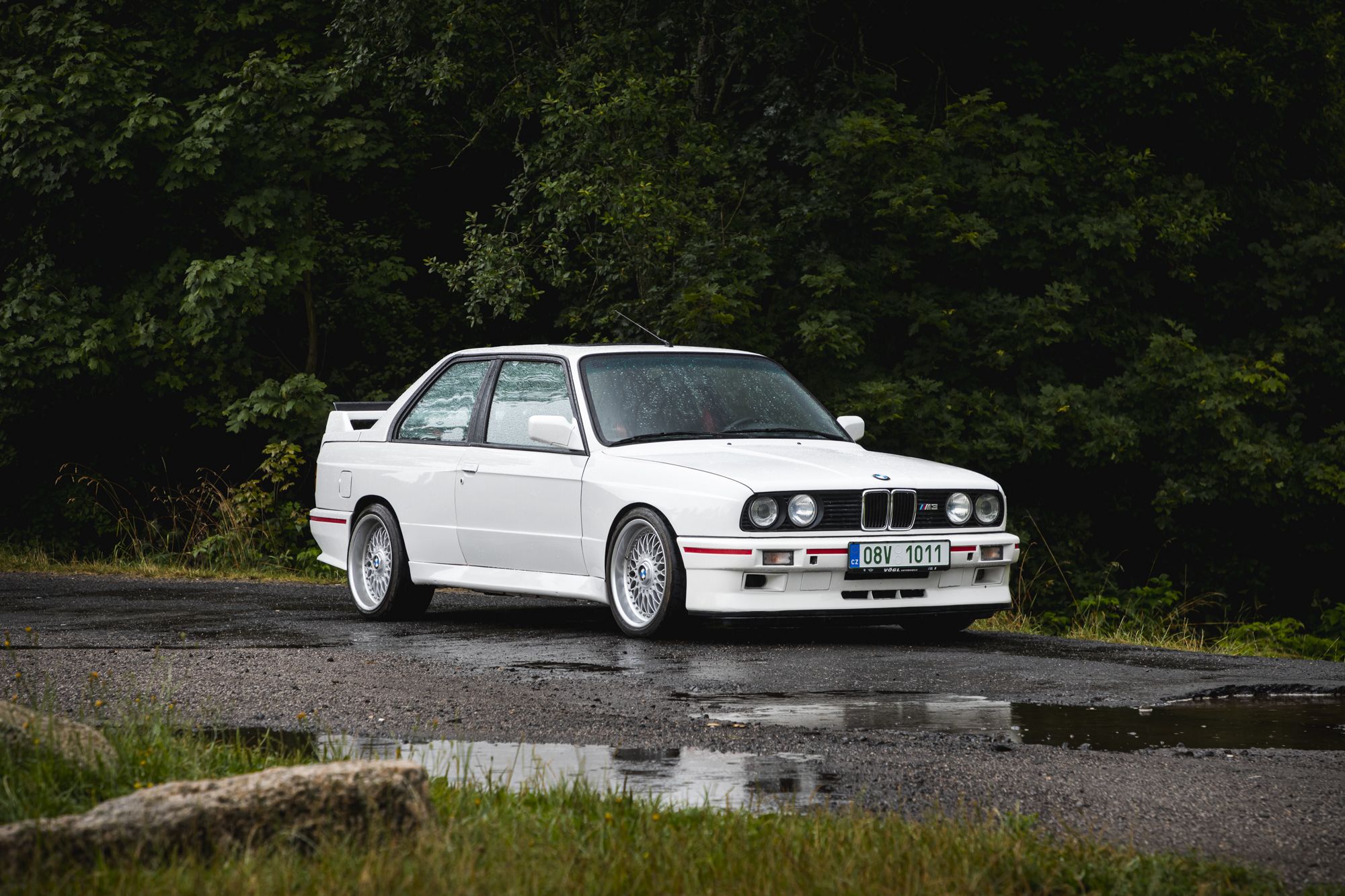 Male_BMW M3 e30 Auctomobile_3
