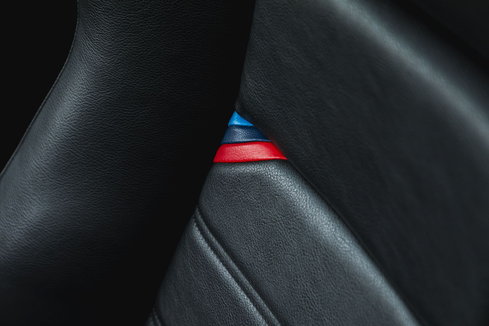 Male_BMW M3 e30 Auctomobile_32