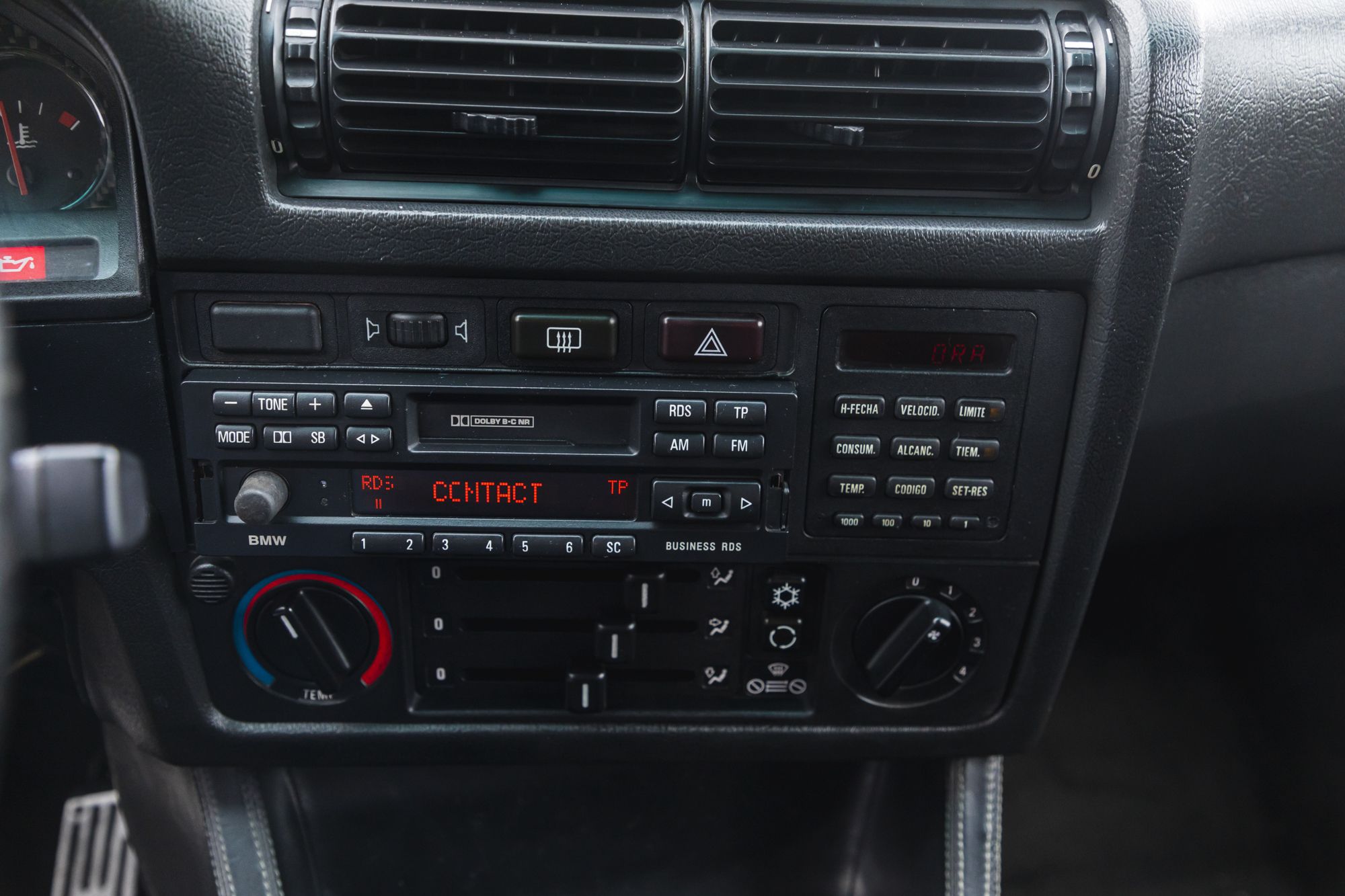 Male_BMW M3 e30 Auctomobile_36