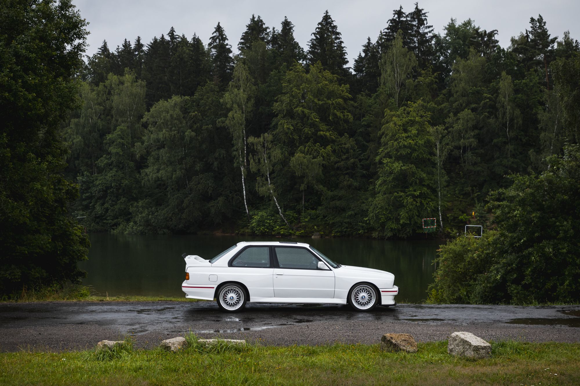 Male_BMW M3 e30 Auctomobile_4