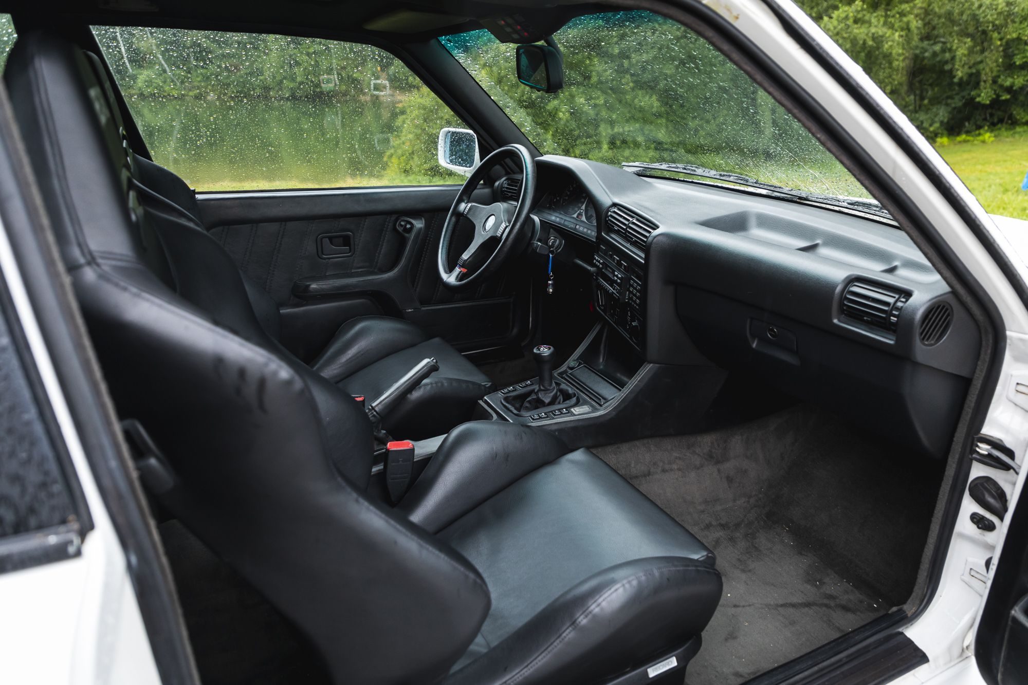 Male_BMW M3 e30 Auctomobile_41