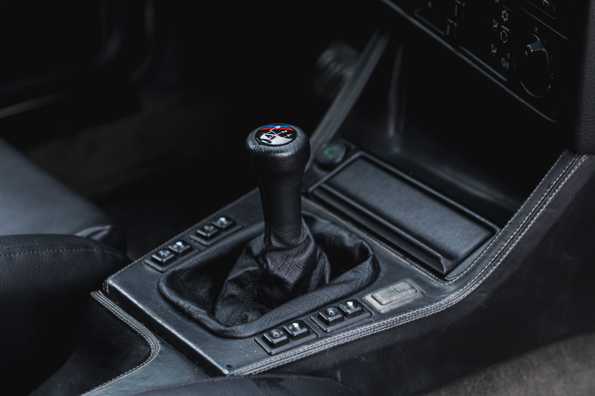 Male_BMW M3 e30 Auctomobile_42