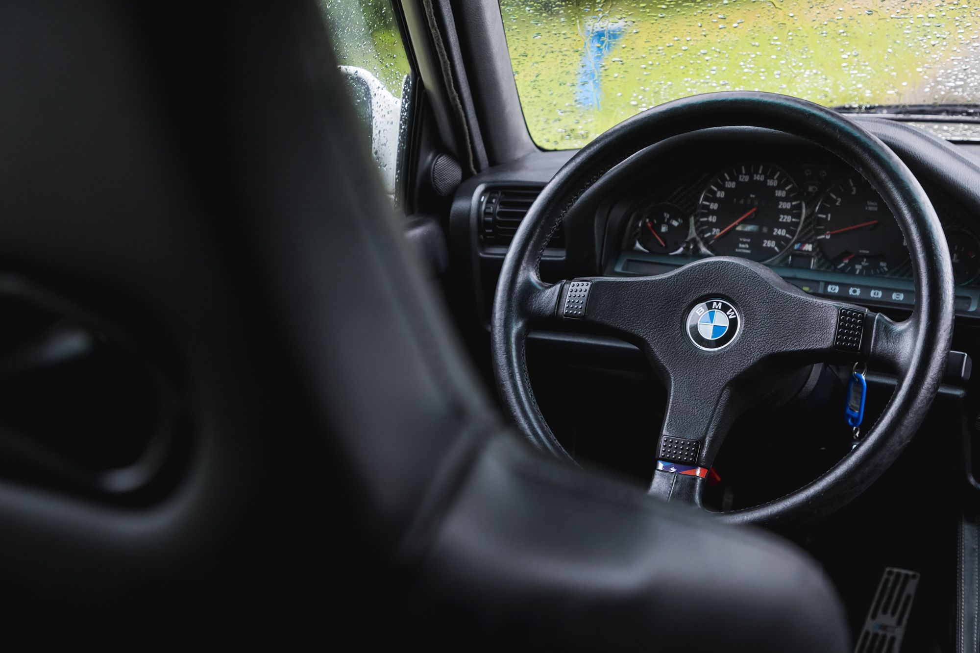 Male_BMW M3 e30 Auctomobile_51