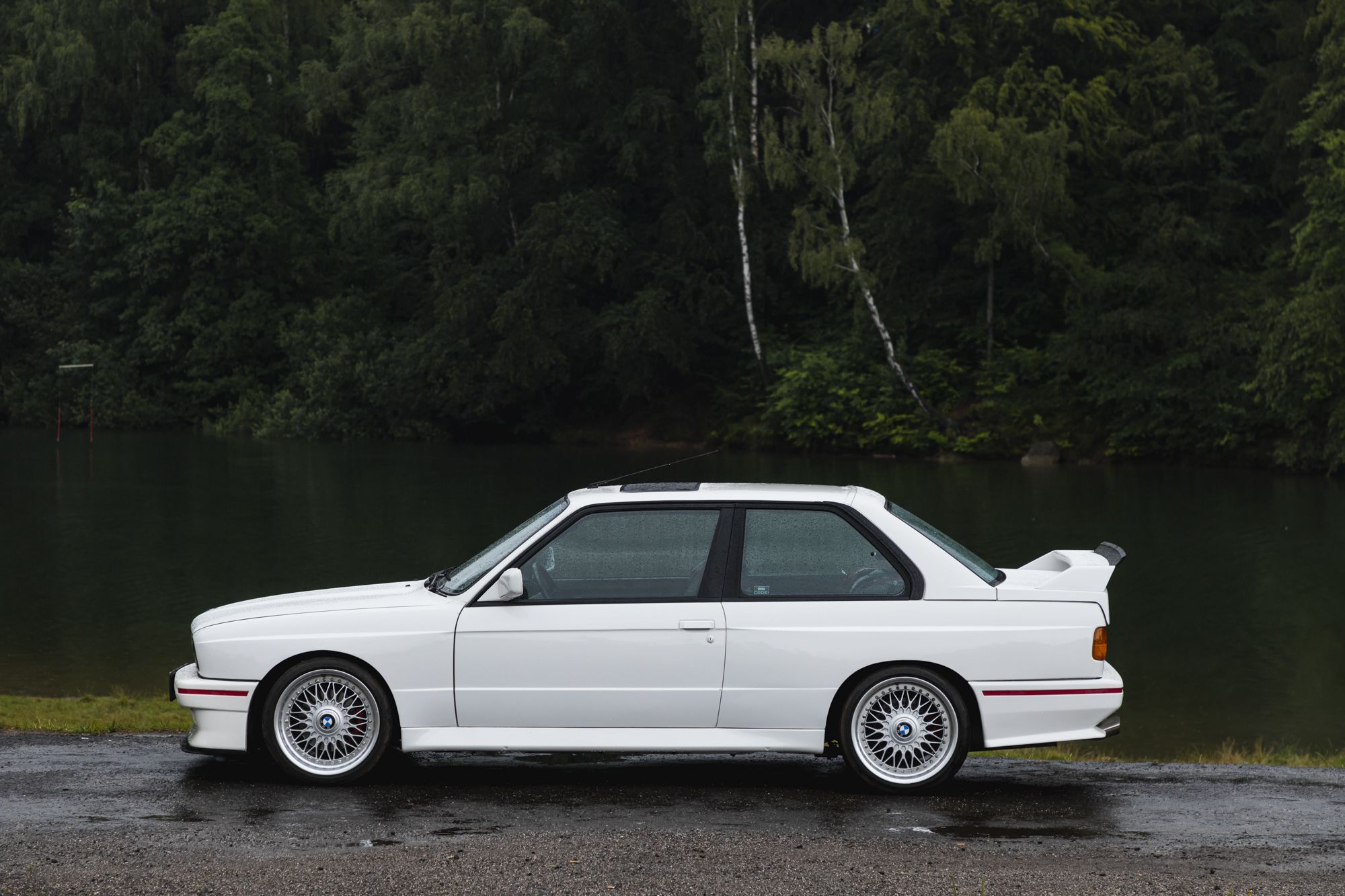 male-bmw-m3-e30-auctomobile-91.jpg