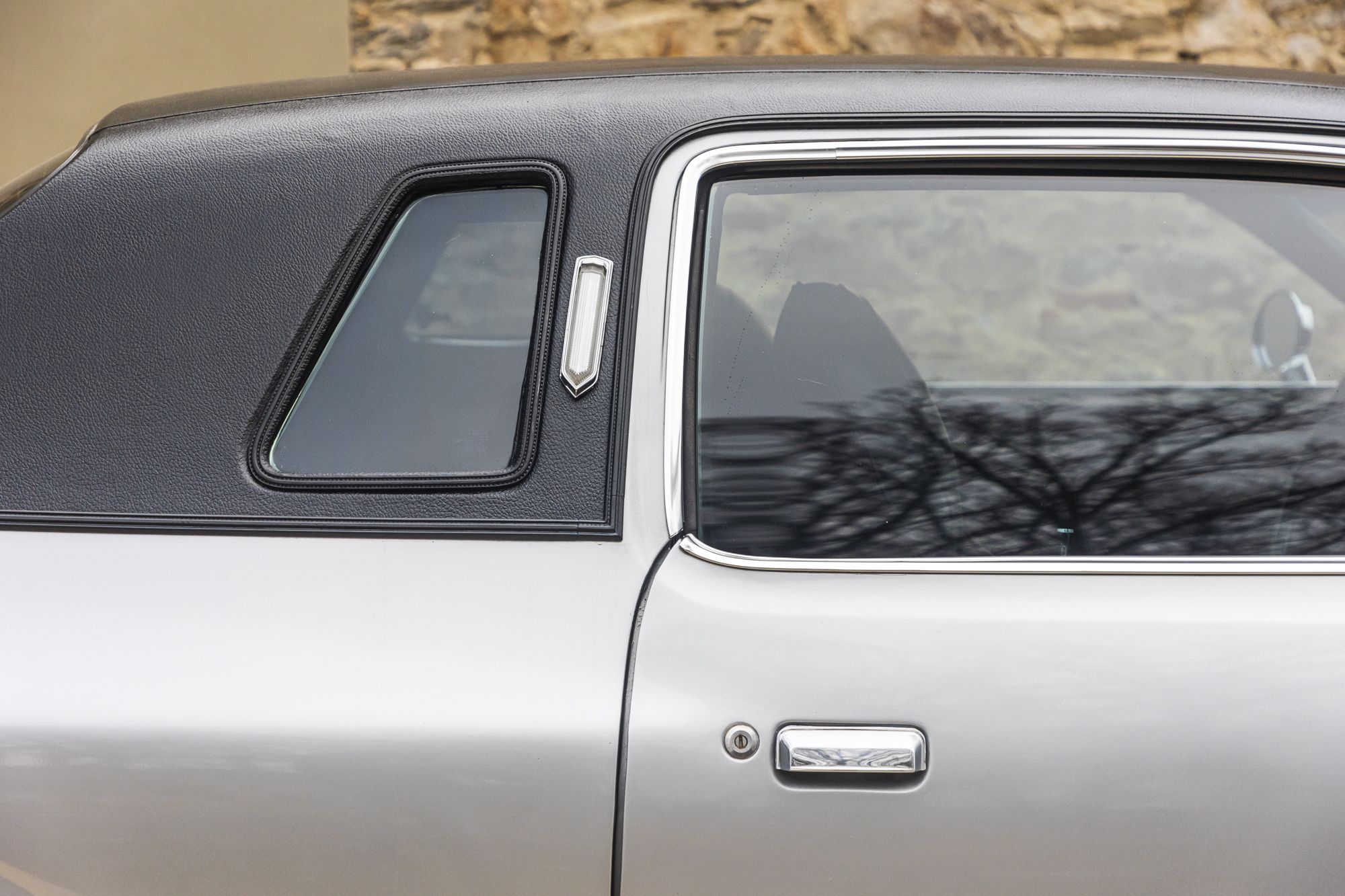 male Chrysler Cordoba_1