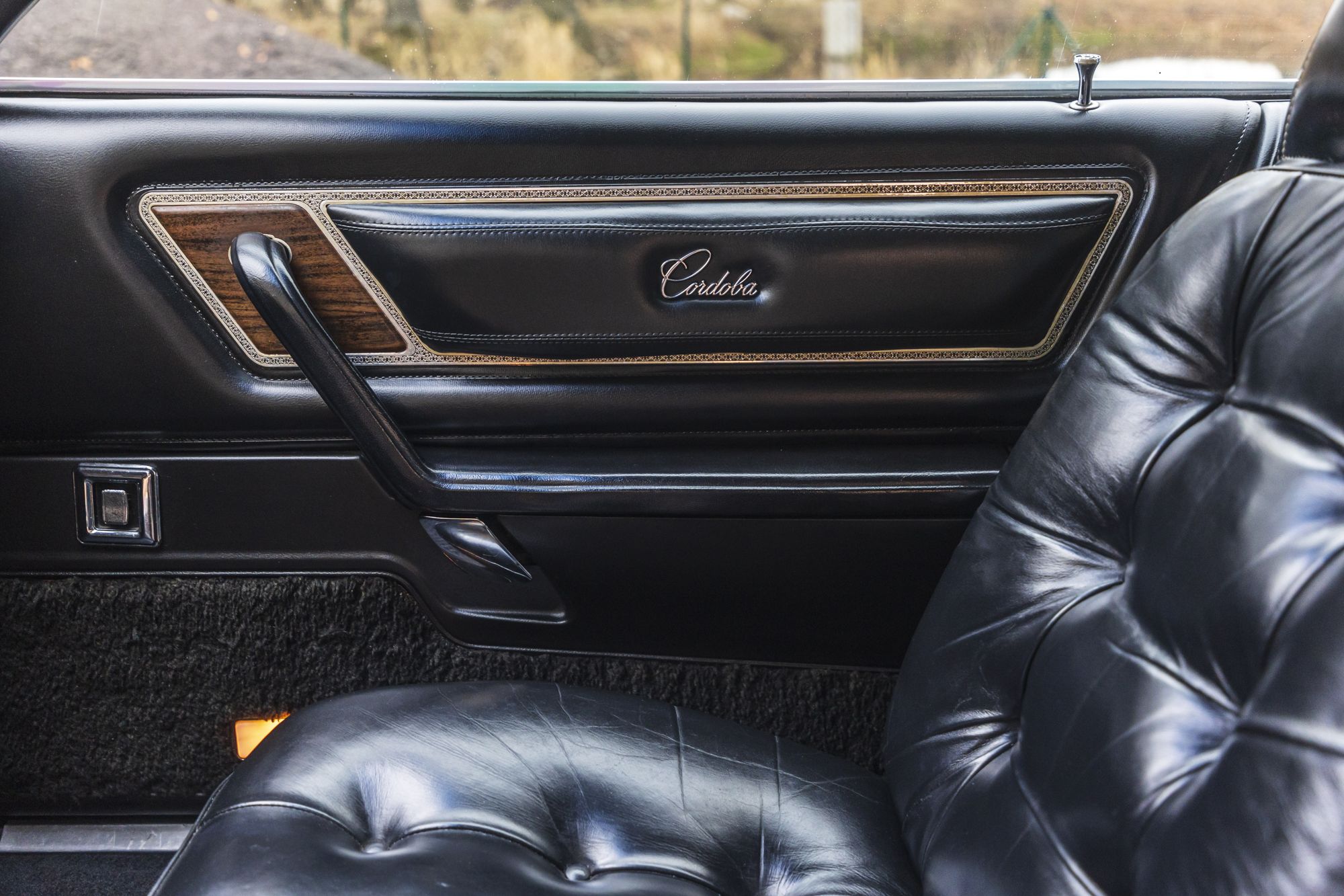 male Chrysler Cordoba_23