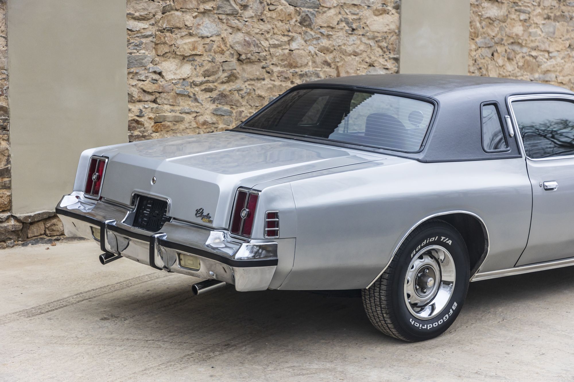 male Chrysler Cordoba_3