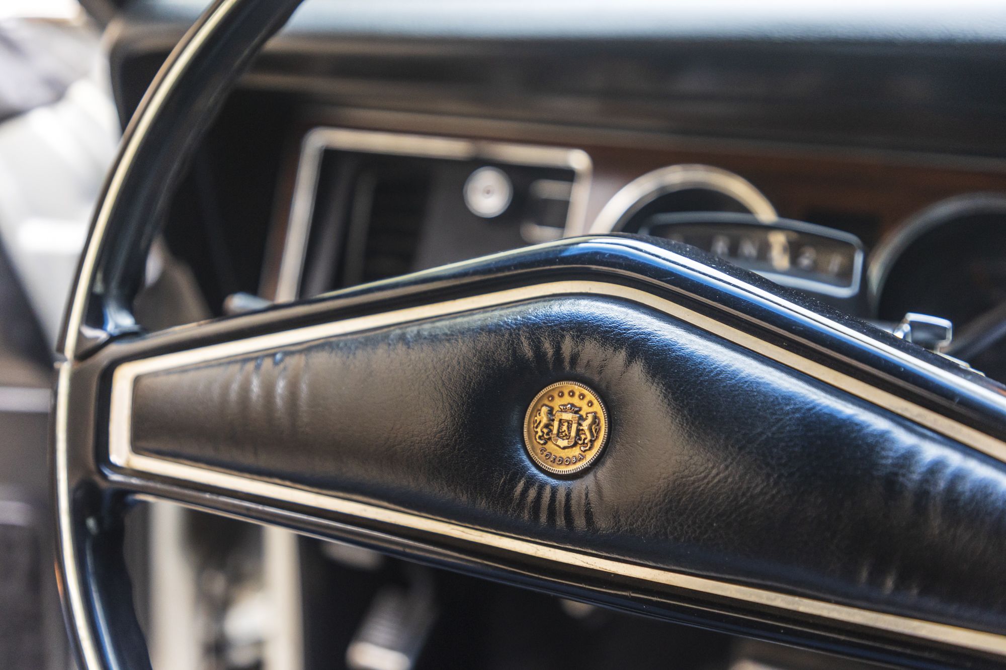 male Chrysler Cordoba_30