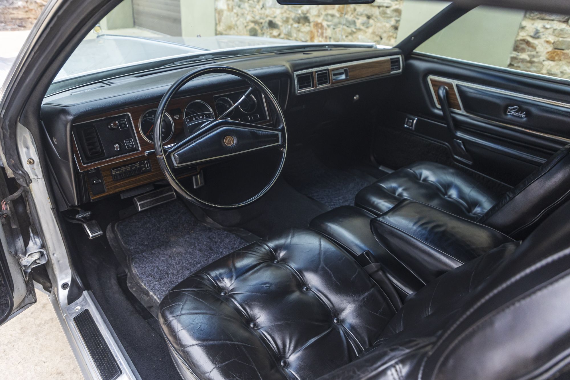 male Chrysler Cordoba_34