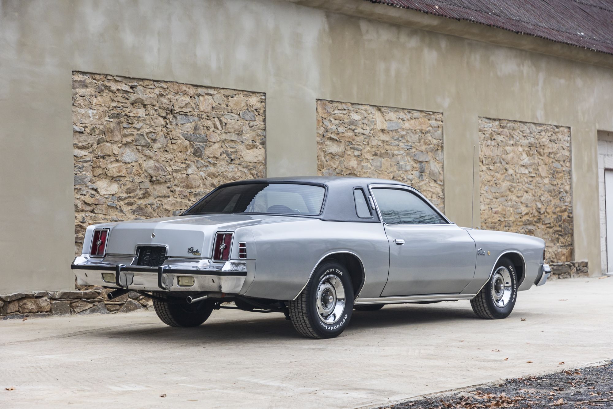 male Chrysler Cordoba_5