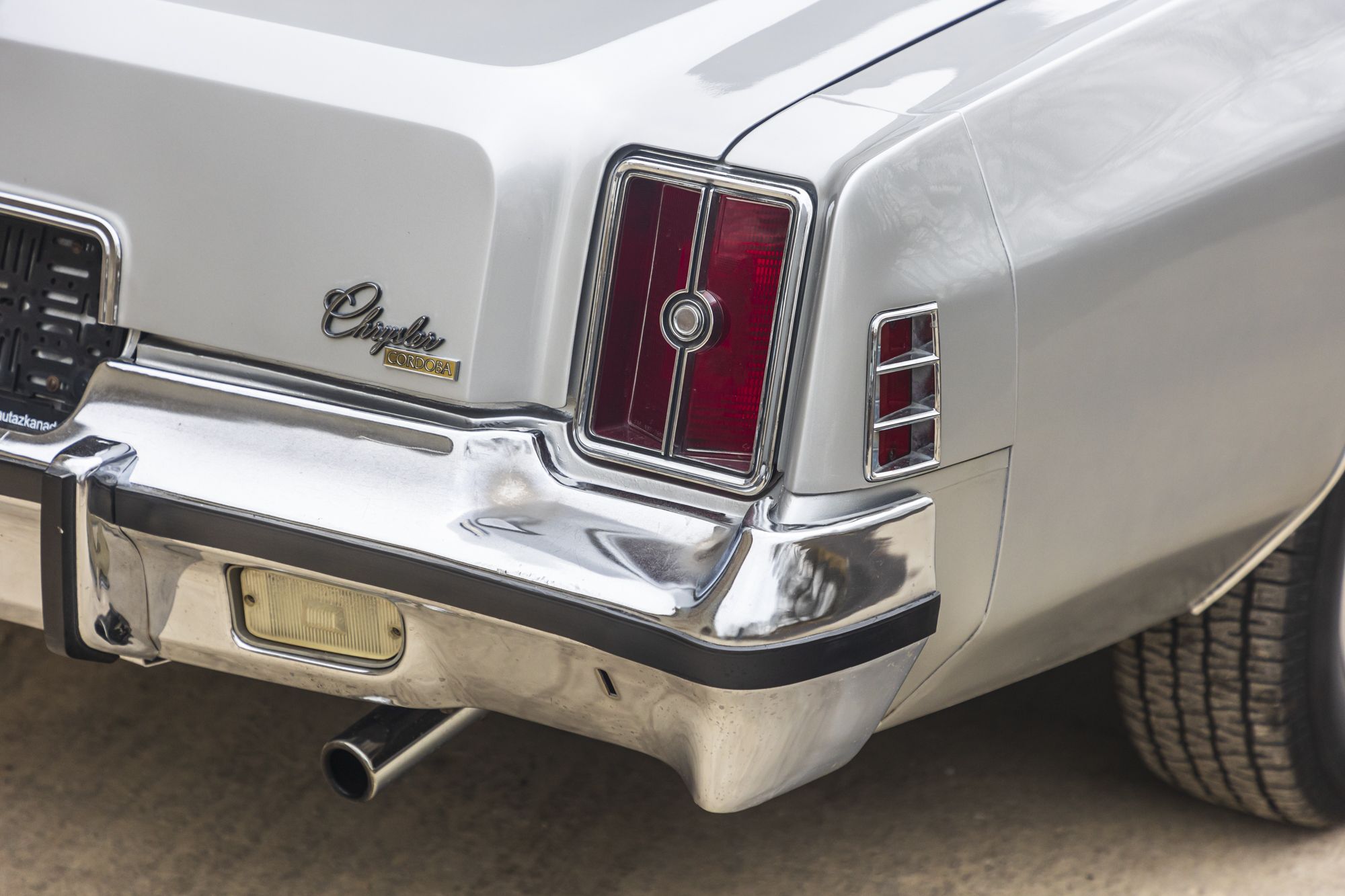 male Chrysler Cordoba_6