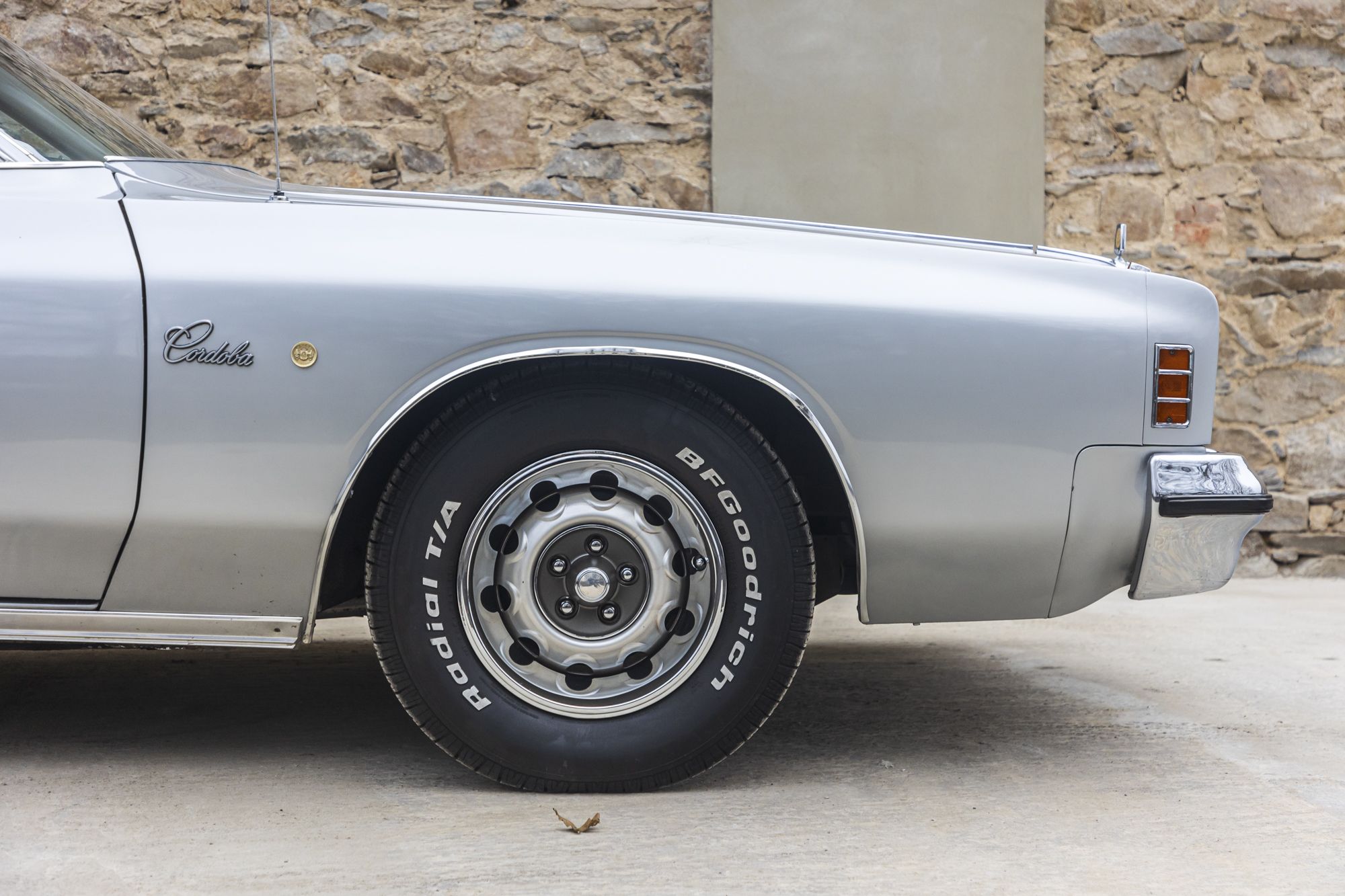 male Chrysler Cordoba_63