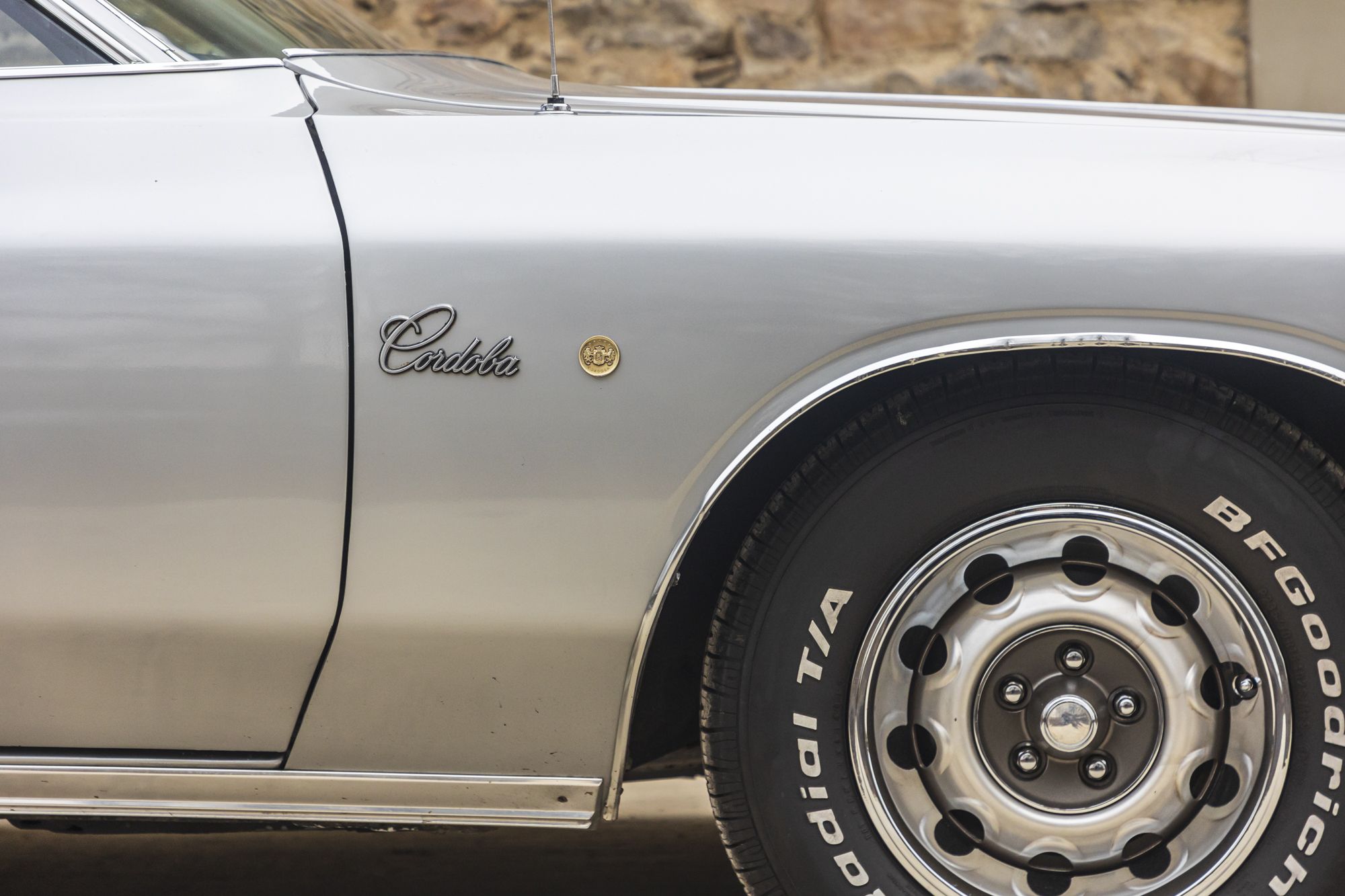 male Chrysler Cordoba_65