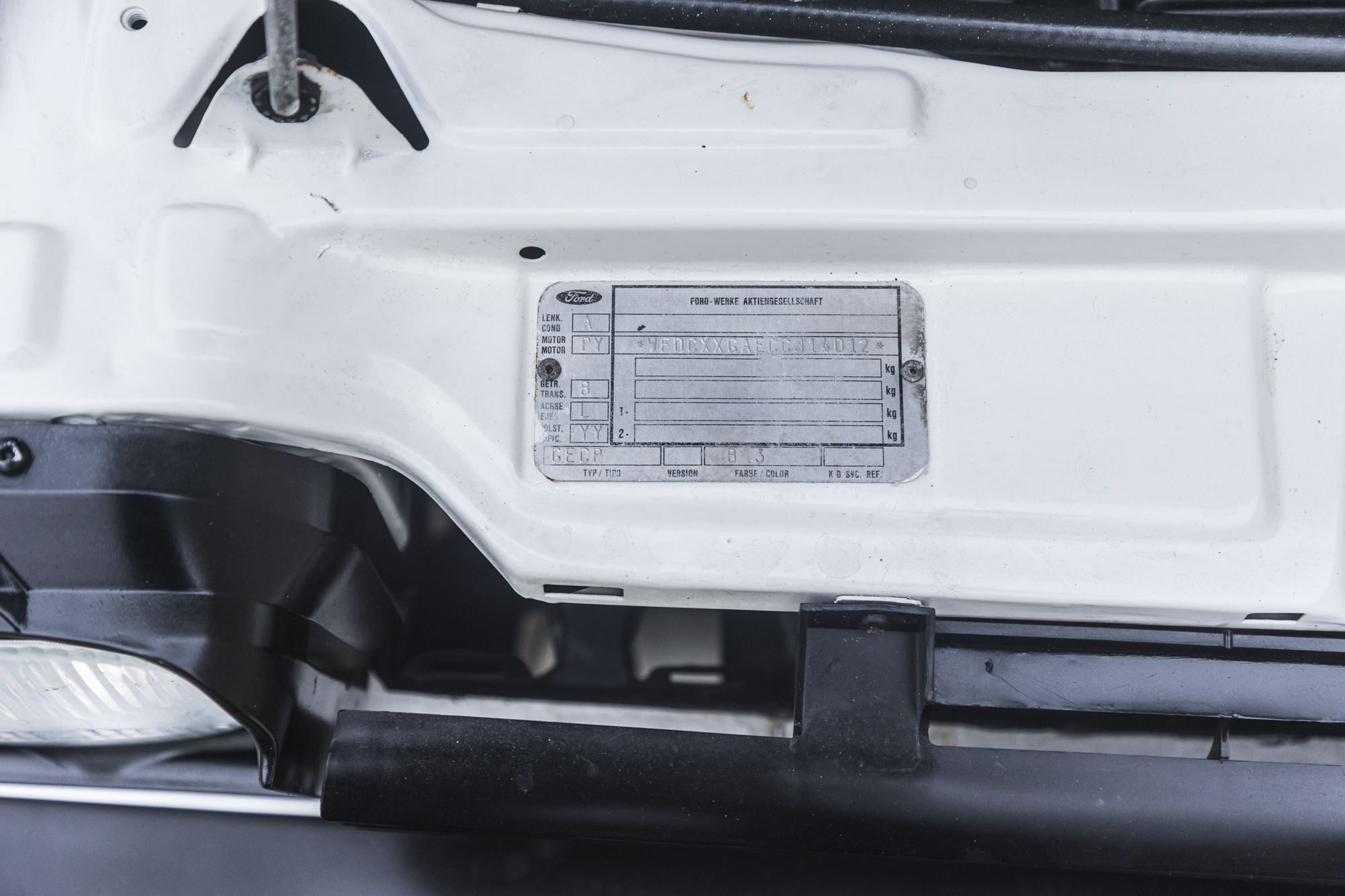 male Ford Capri Turbo_36