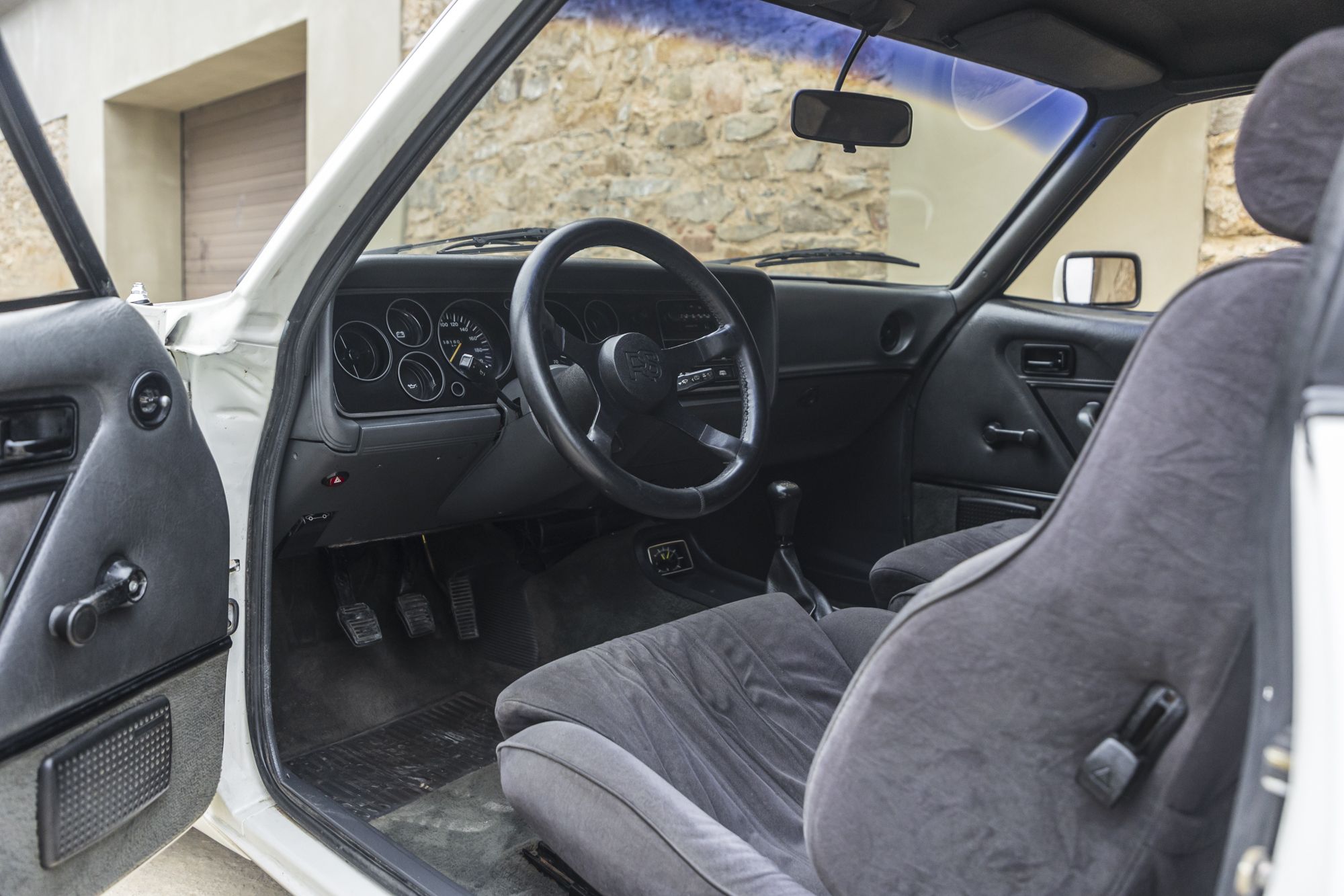 male Ford Capri Turbo_51