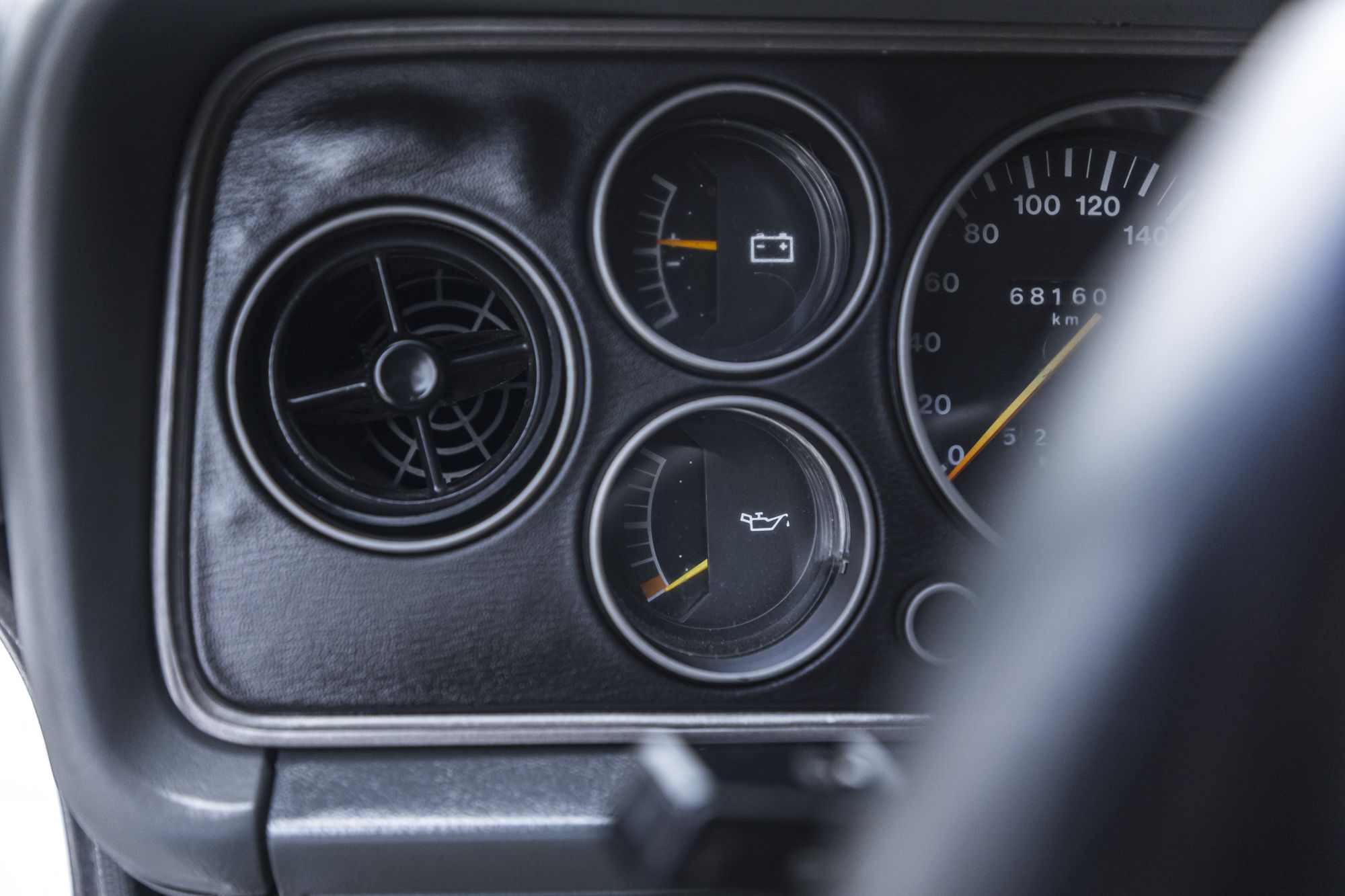 male Ford Capri Turbo_57