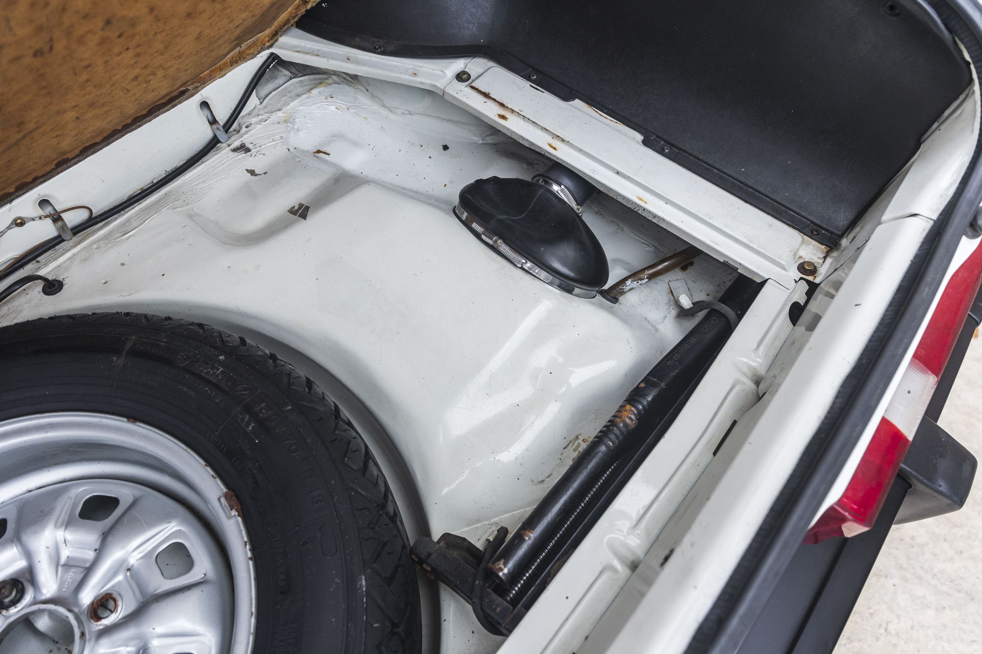 male Ford Capri Turbo_75