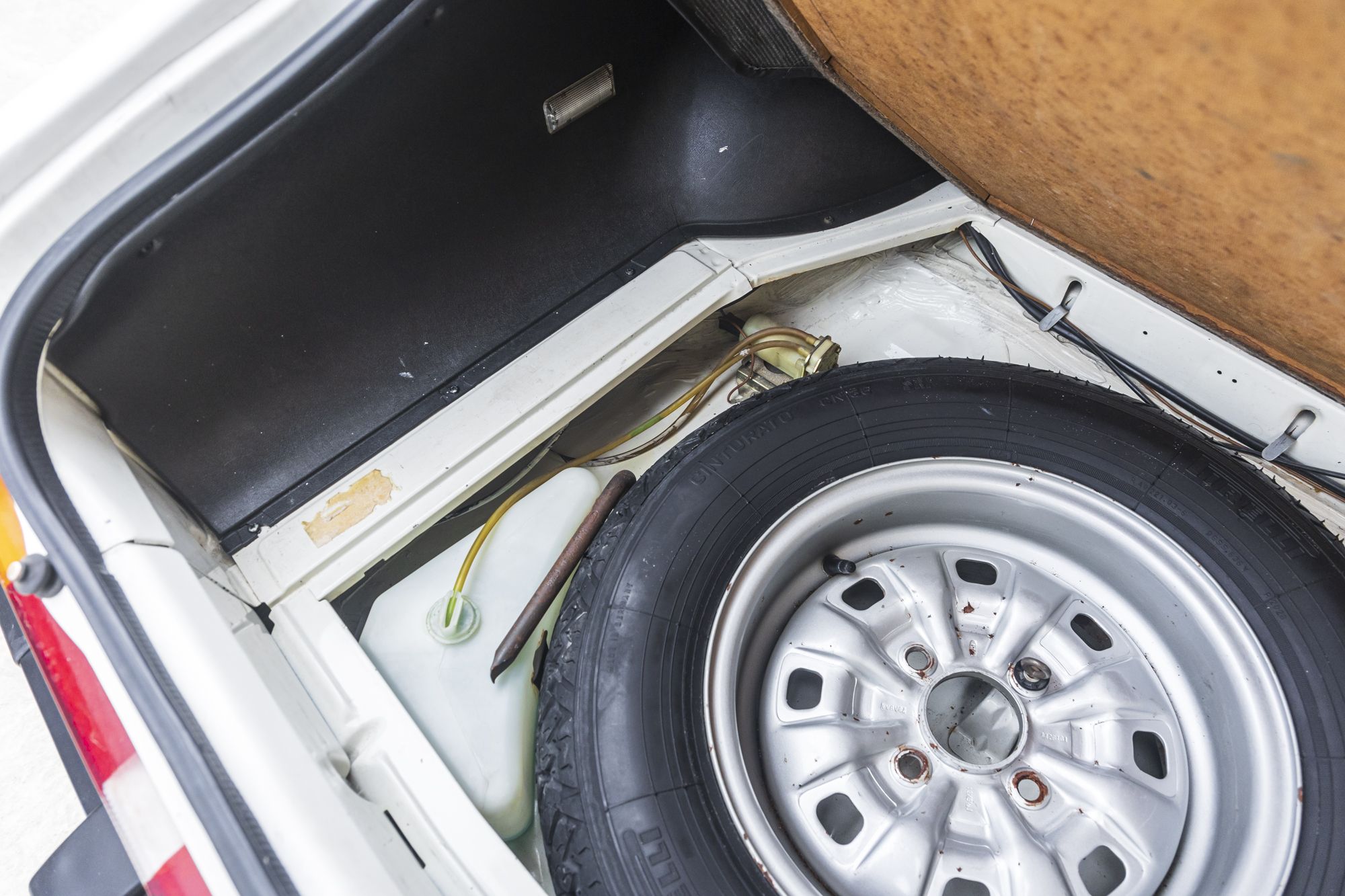 male Ford Capri Turbo_76