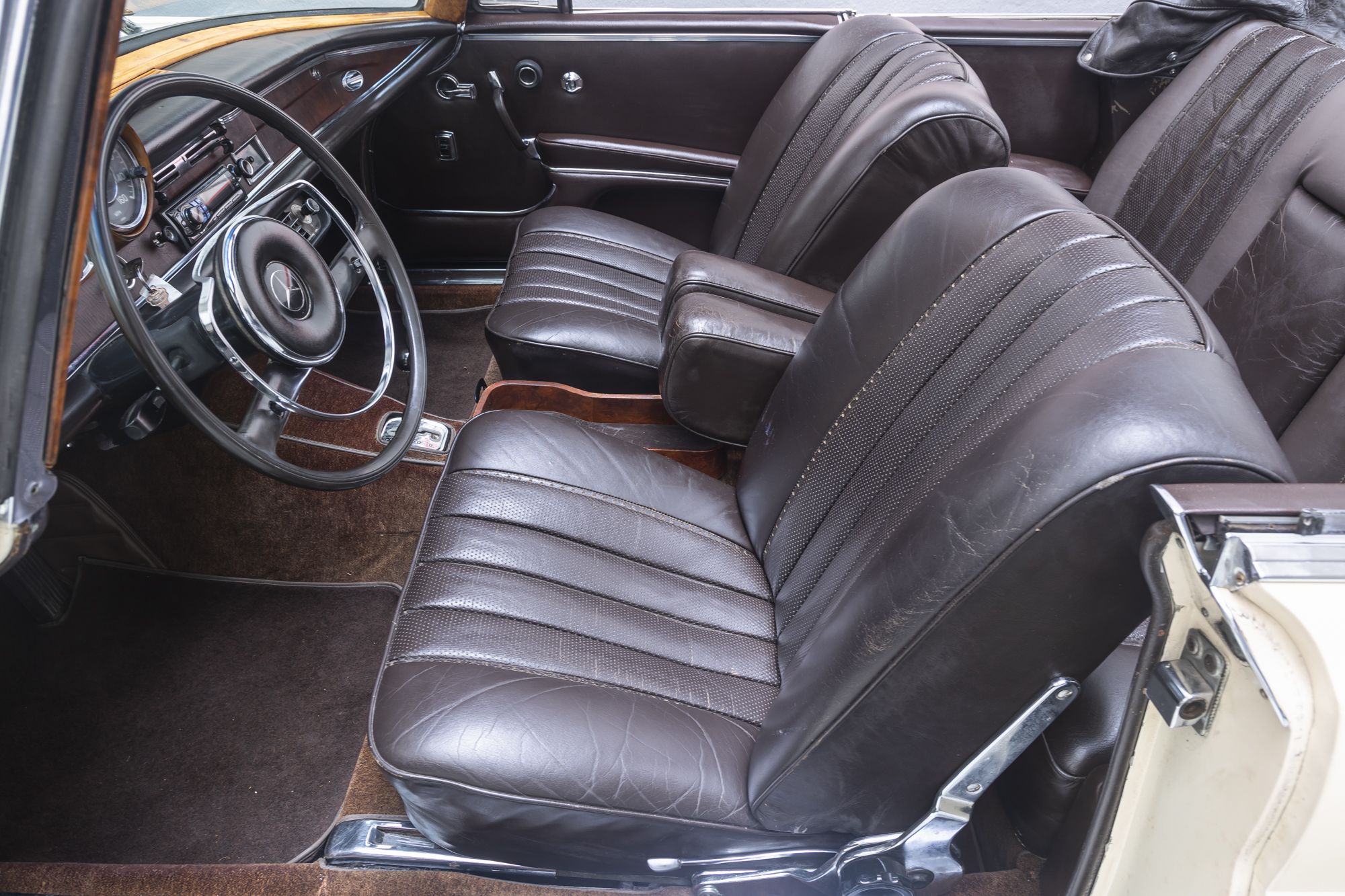 malé MB 250SE_12.JPG