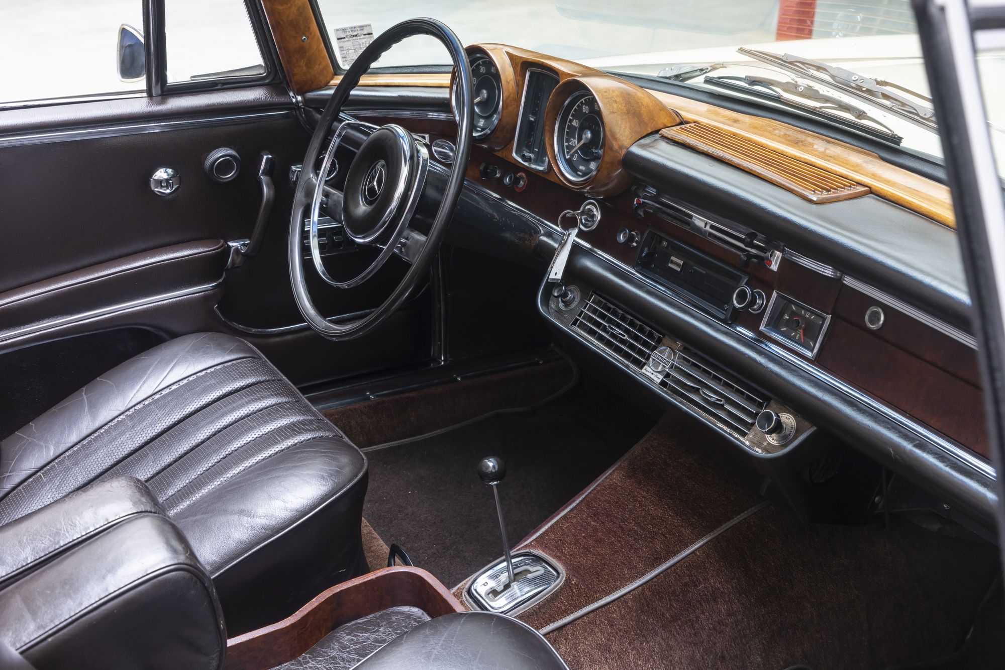 malé MB 250SE_19.JPG