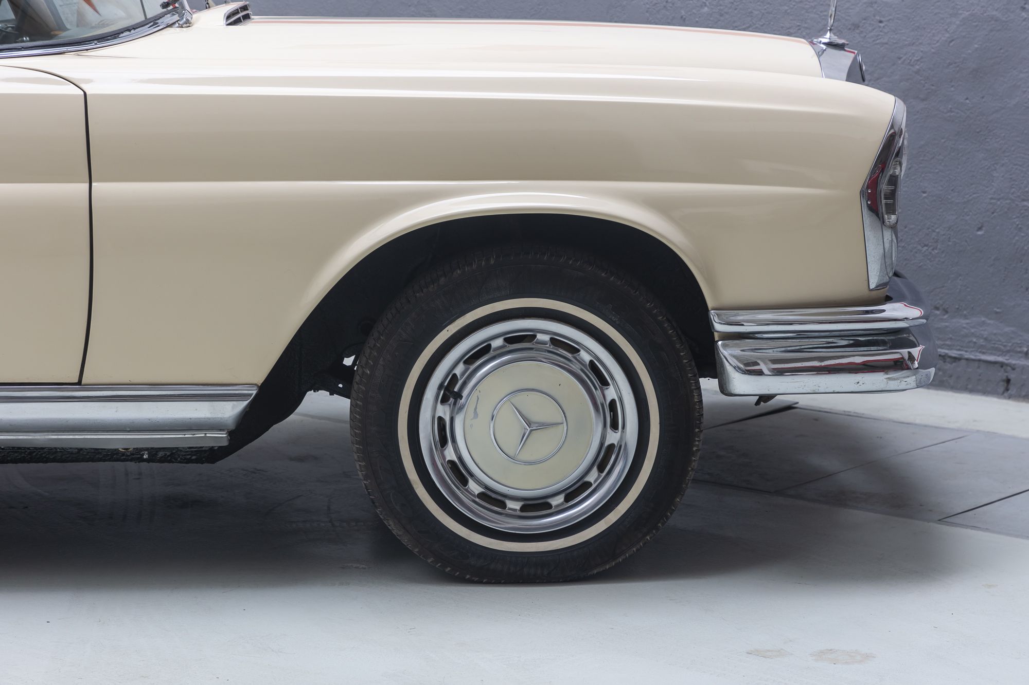 malé MB 250SE_31.JPG