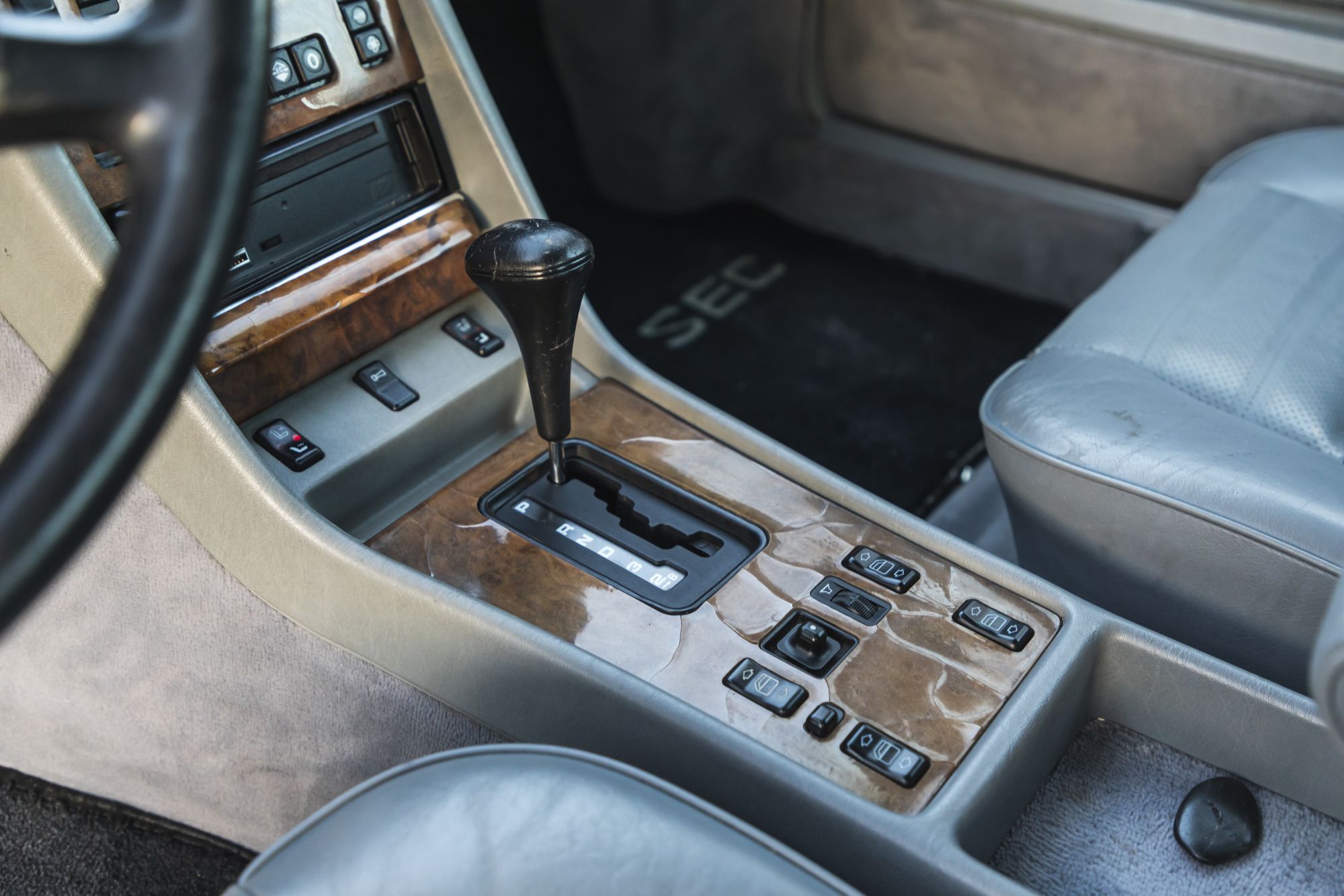 MB 560SEC Auctomobile_3